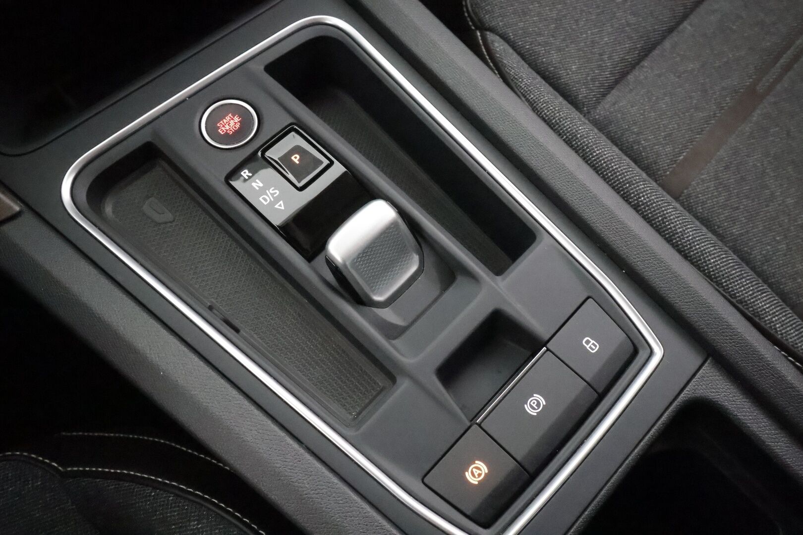 Seat Leon Sportstourer 2022 1,4 PHEV 204 eHybrid Xcellence DSG - | ACC | Koukku | P.Kamera | LED | Keyless | Apple&Android |                       1.Om Suomi-auto | Puolinahat | ALV | Ratinlämmitin |