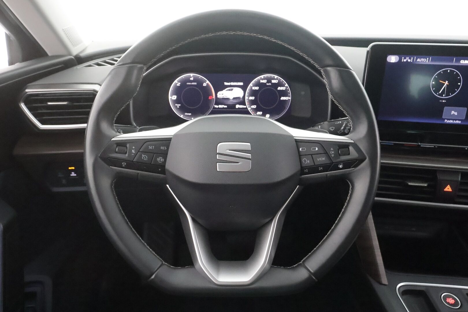 Seat Leon Sportstourer 2022 1,4 PHEV 204 eHybrid Xcellence DSG - | ACC | Koukku | P.Kamera | LED | Keyless | Apple&Android |                       1.Om Suomi-auto | Puolinahat | ALV | Ratinlämmitin |