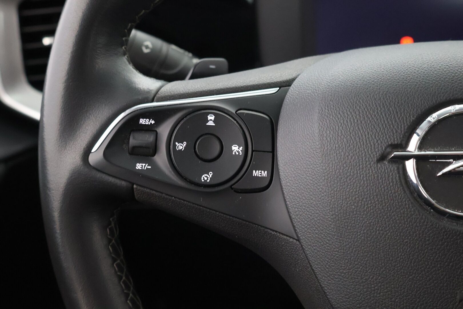 Opel Mokka 2021 Comfort 130 Turbo Automatic * Adapt.Vakkari / Koukku / 360-Kamera / Lohko & Sisäpistoke - Merkkihuollot / Suomiauto / Juuri tullut Tampereelle! - HULLUT JOULUT KORKOTARJOUS 2,49% 