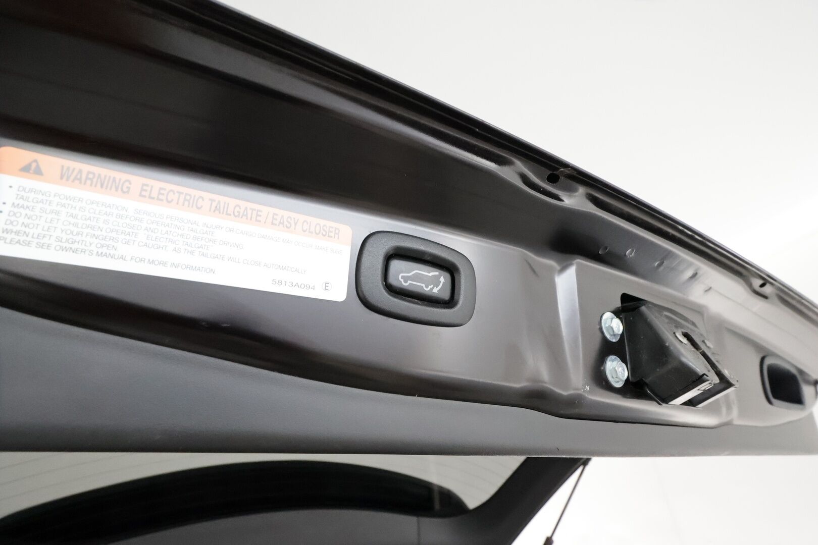 Mitsubishi Outlander PHEV 2017 PHEV Instyle Navi **Adapt.Vakkari / Koukku / Lasikattoluukku / 360° / Nahkaverhoilu / Kaistavahti** - Kahdet Renkaat