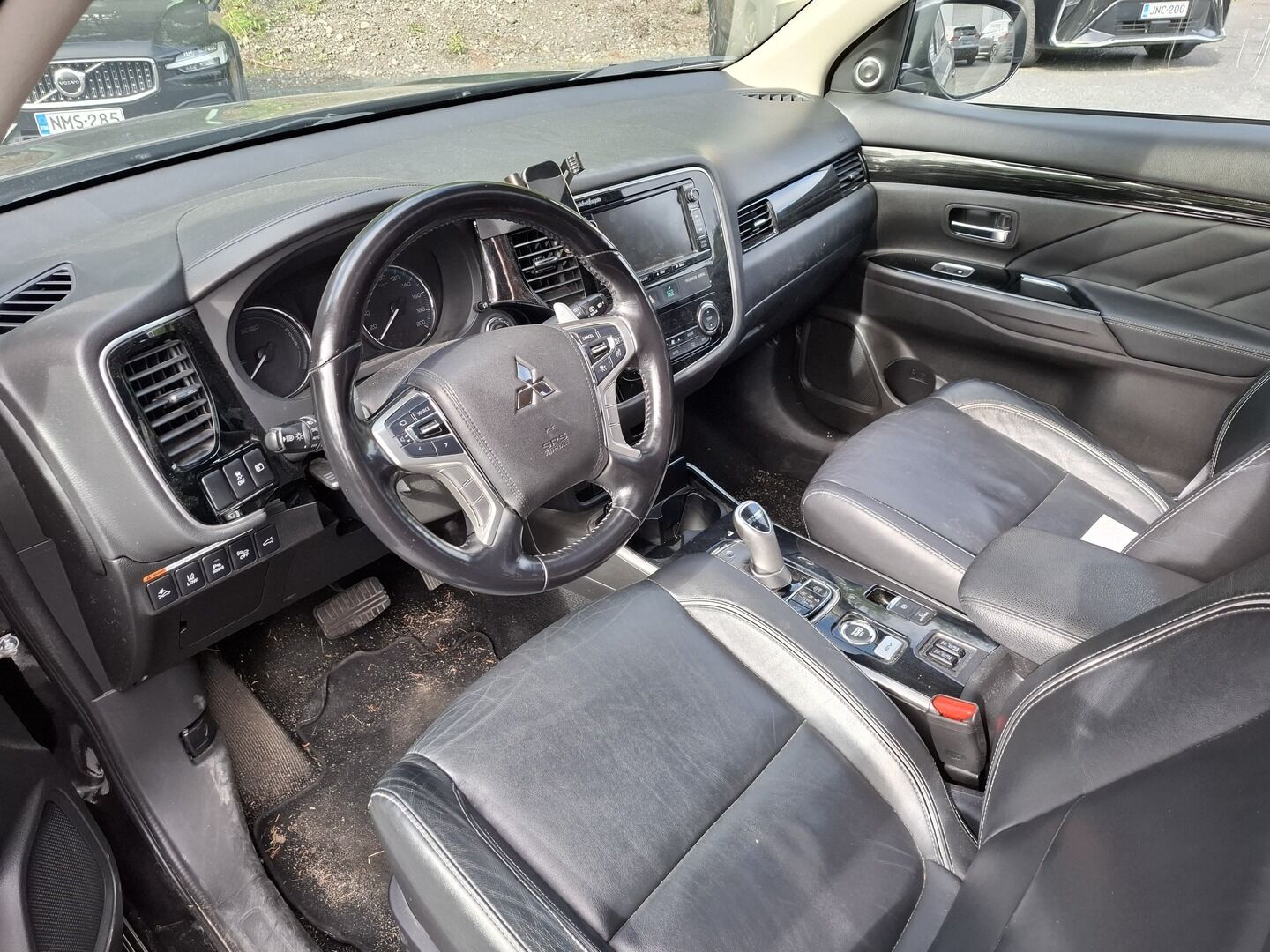 Mitsubishi Outlander 2017 PHEV Instyle Navi **Adapt.vakkari / 360 kamera / Nahkapenkit / TULOSSA