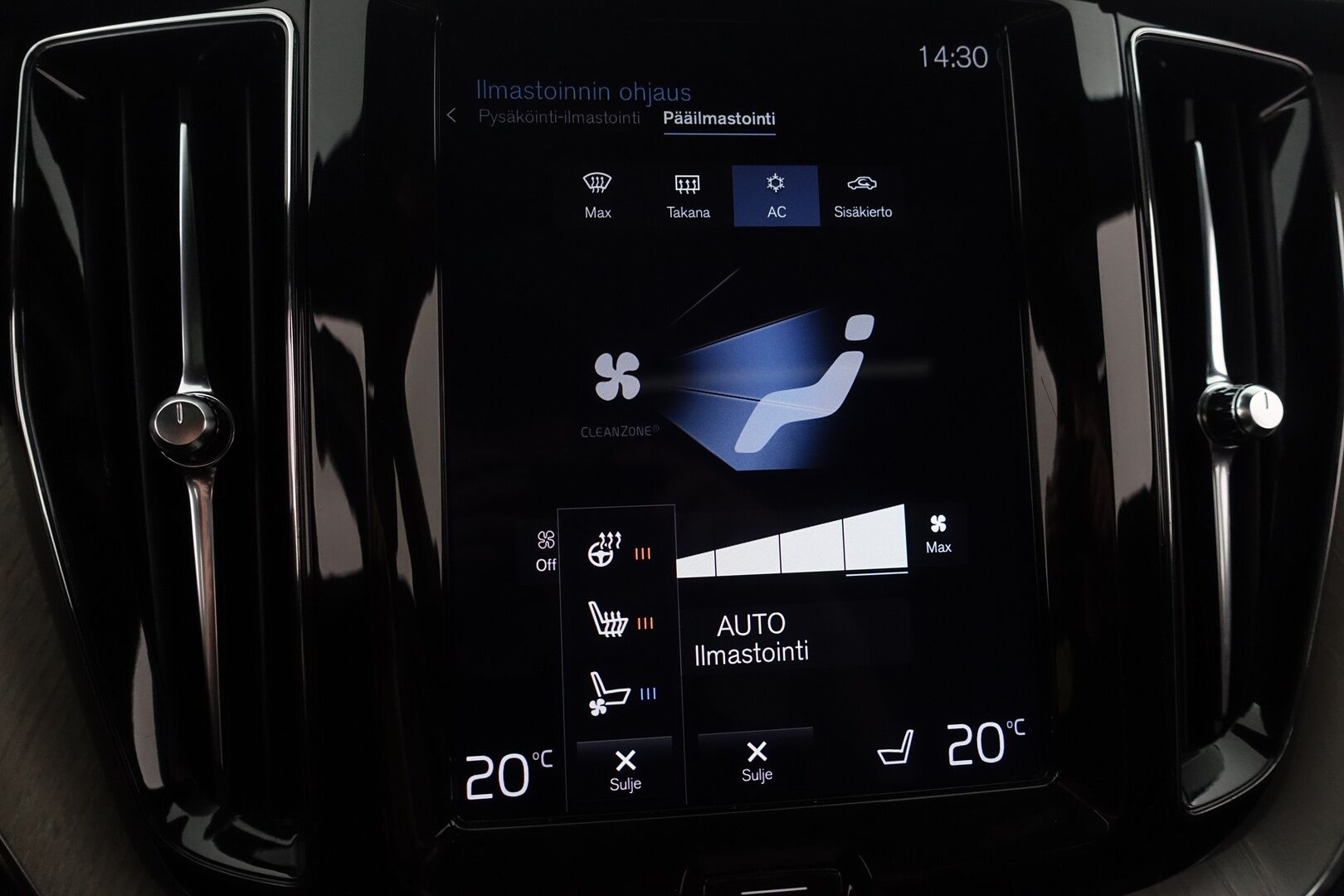Volvo XC60 2019 T8 AWD Inscription - | Bowers&Wilkins | Webasto | HUD | ACC | Panorama | Ilmastoidut ja hierovat nahat | Sähköpenkit muistilla | Ilma-alusta & Four-C | P.kamera & tutkat | Koukku | Apple & Android | 2xrenkaat & vanteet |