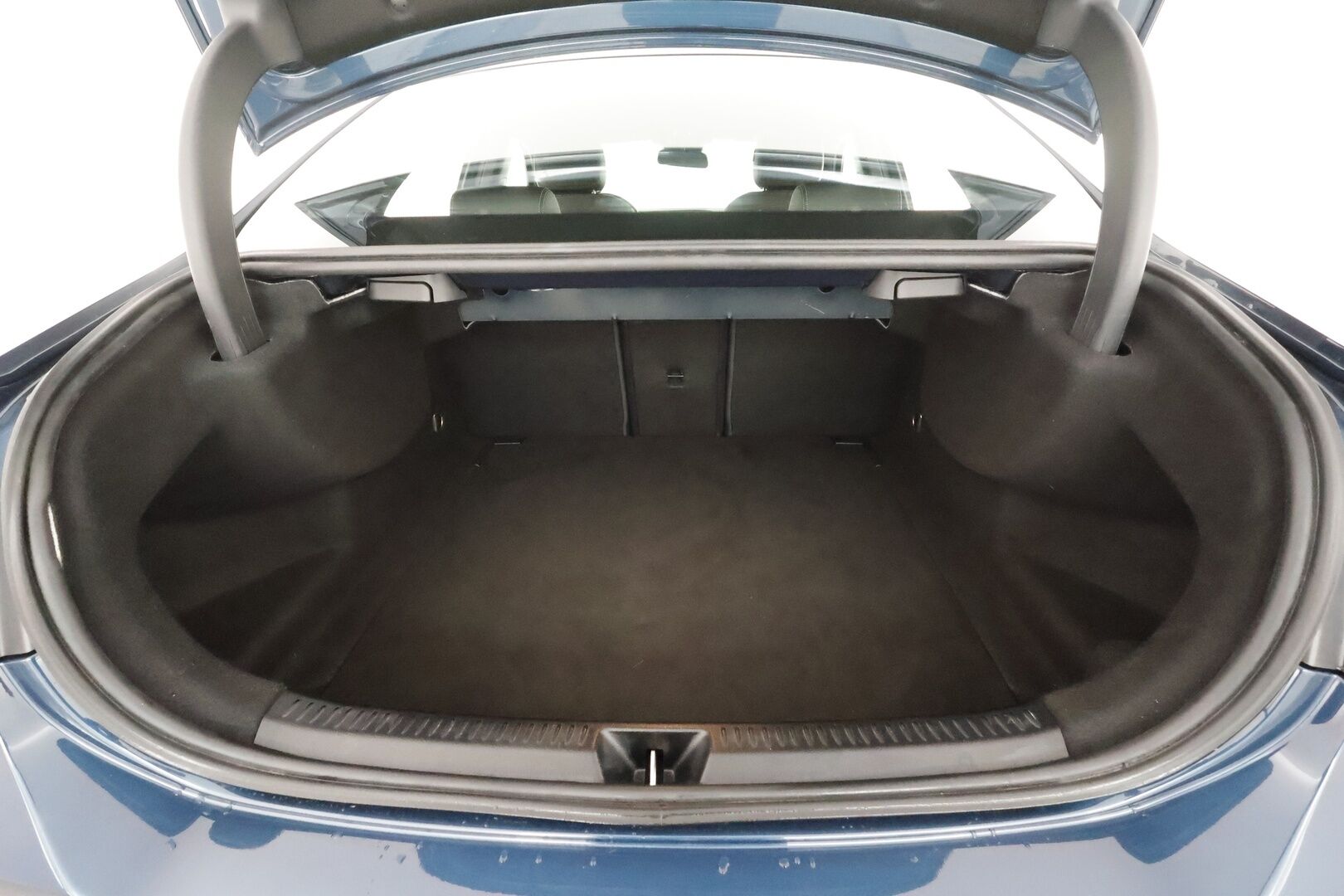 Mercedes-Benz A 2022 200 d 4MATIC A sedan Business Style * Webasto / Koukku / Vakkari / P.kamera / LED / Puolinahat * - 1.Om Suomi-auto / Kahdet renkaat aluvanteilla / Merkkihuollettu - HULLUT BLACKWEEK JATKOT - KORKOTARJOUS 2,49%