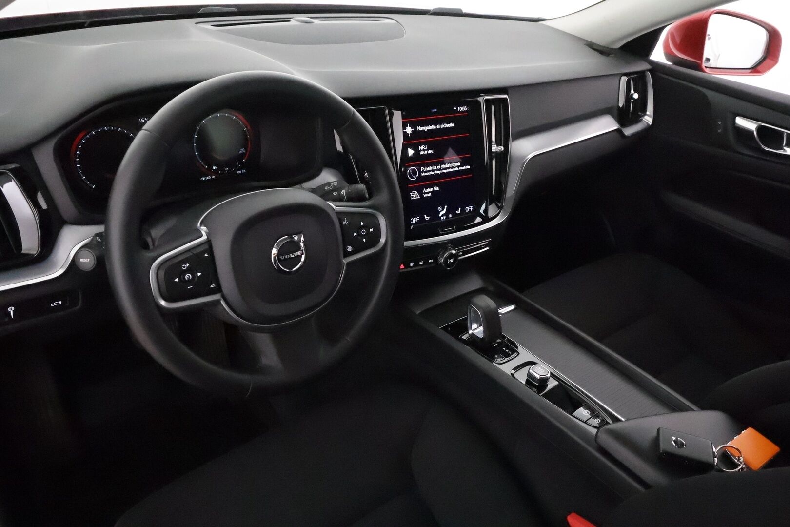 Volvo V60 2021 B3 MHEV Business Edition DCT aut **Vakkari / Webasto / P.tutka / KeylessGo / Ratinlämmitin** - 1.Om Suomi-auto / Merkkihuollettu / Kahdet renkaat aluvanteilla / Penkinlämmittimet takana