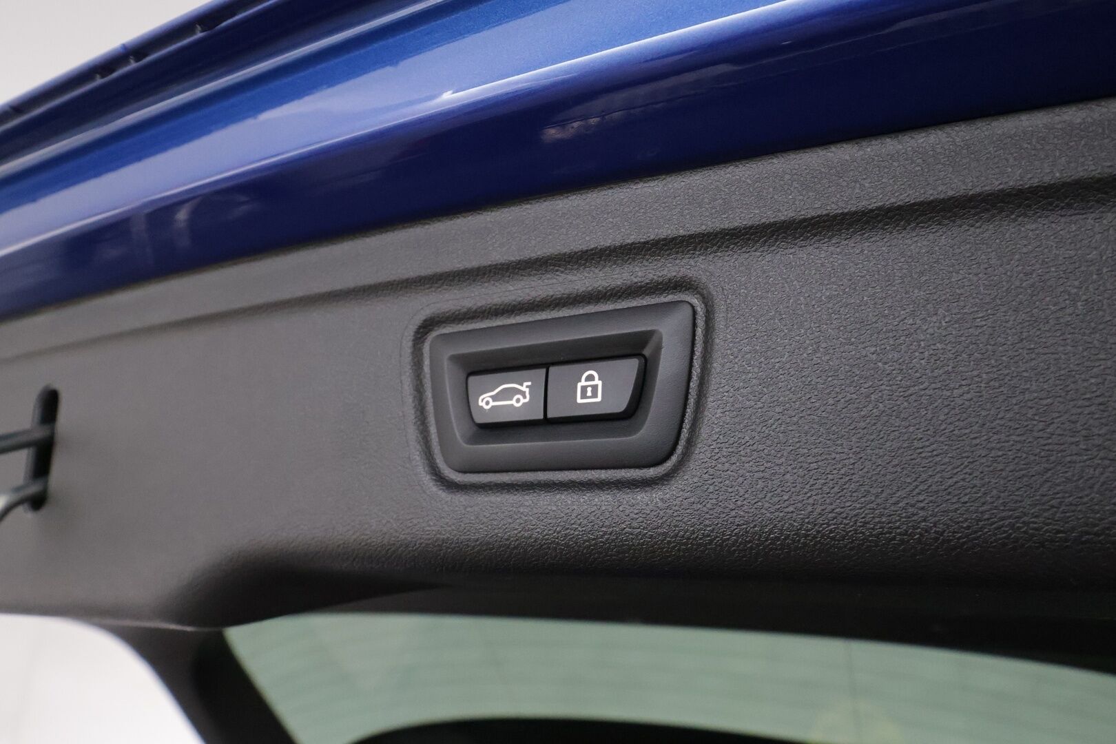 BMW 320 2022 G21 Touring 320e xDrive A Charged Edition M Sport *Vakkari / P.kamera / Hifi / Kaarreajovalot / Comfort Access* - Suomi-auto / Kahdet renkaat aluvanteilla / Näyttävä yksilö - HULLUT VÄLIPÄIVÄT KORKOTARJOUS 2,49%