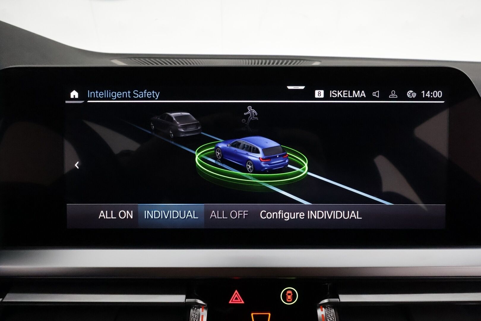 BMW 320 2022 G21 Touring 320e xDrive A Charged Edition M Sport *Vakkari / P.kamera / Hifi / Kaarreajovalot / Comfort Access* - Suomi-auto / Kahdet renkaat aluvanteilla / Näyttävä yksilö - Osta nyt, maksa vasta ensi vuonna