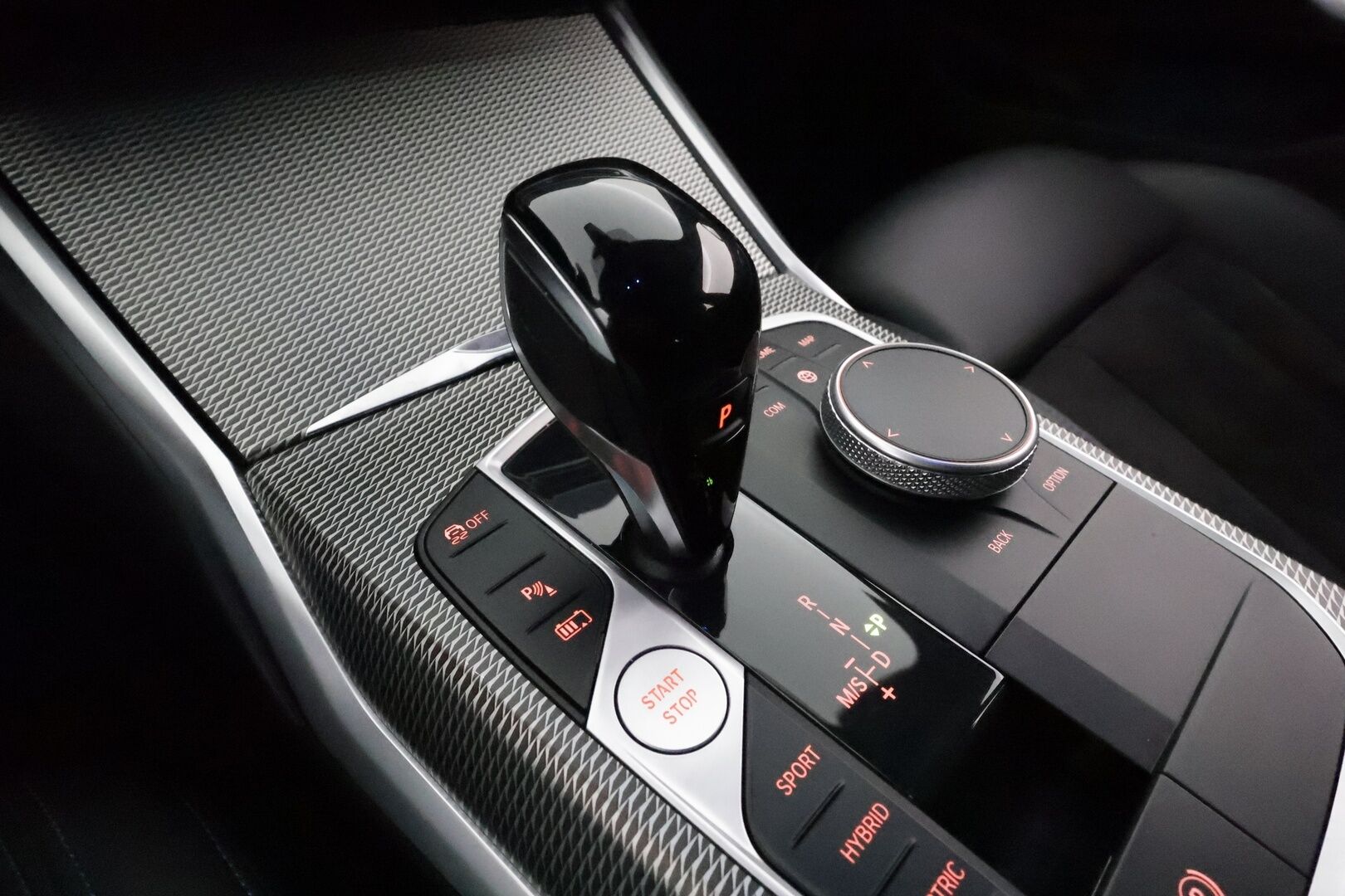 BMW 320 2022 G21 Touring 320e xDrive A Charged Edition M Sport *Vakkari / P.kamera / Hifi / Kaarreajovalot / Comfort Access* - Suomi-auto / Kahdet renkaat aluvanteilla / Näyttävä yksilö - Osta nyt, maksa vasta ensi vuonna