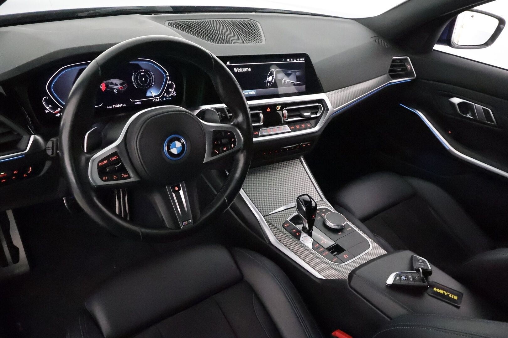 BMW 320 2022 G21 Touring 320e xDrive A Charged Edition M Sport *Vakkari / P.kamera / Hifi / Kaarreajovalot / Comfort Access* - Suomi-auto / Kahdet renkaat aluvanteilla / Näyttävä yksilö - Osta nyt, maksa vasta ensi vuonna