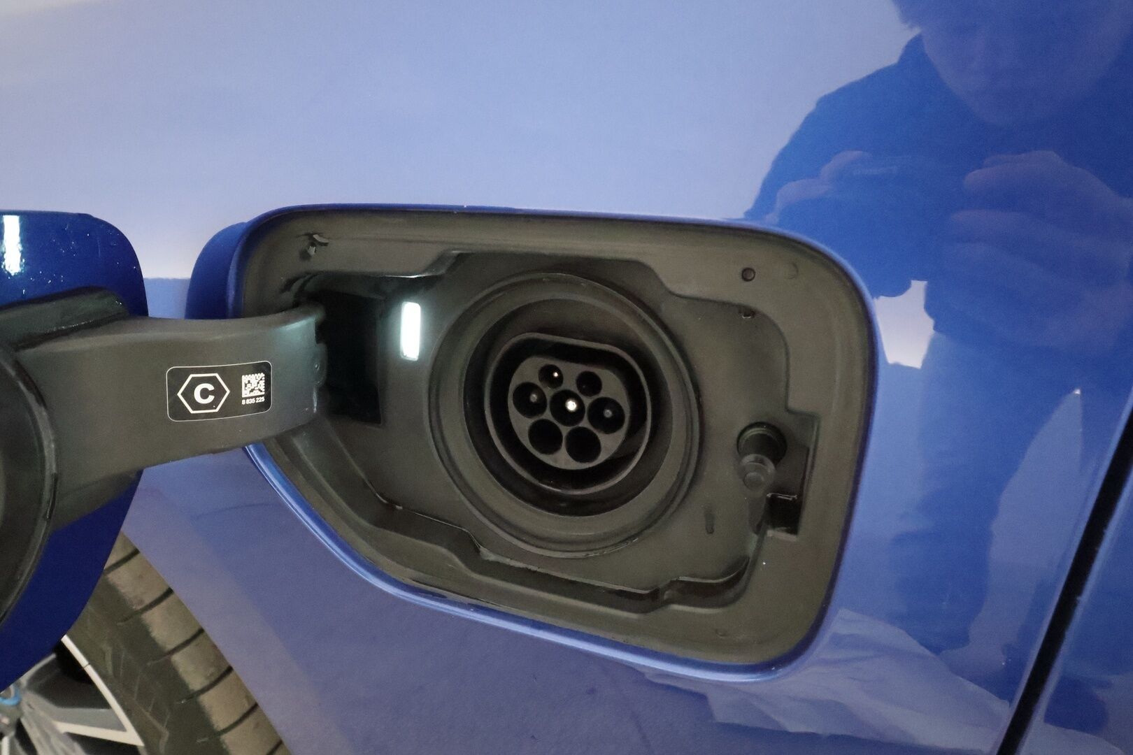 BMW 320 2022 G21 Touring 320e xDrive A Charged Edition M Sport *Vakkari / P.kamera / Hifi / Kaarreajovalot / Comfort Access* - Suomi-auto / Kahdet renkaat aluvanteilla / Näyttävä yksilö - Osta nyt, maksa vasta ensi vuonna