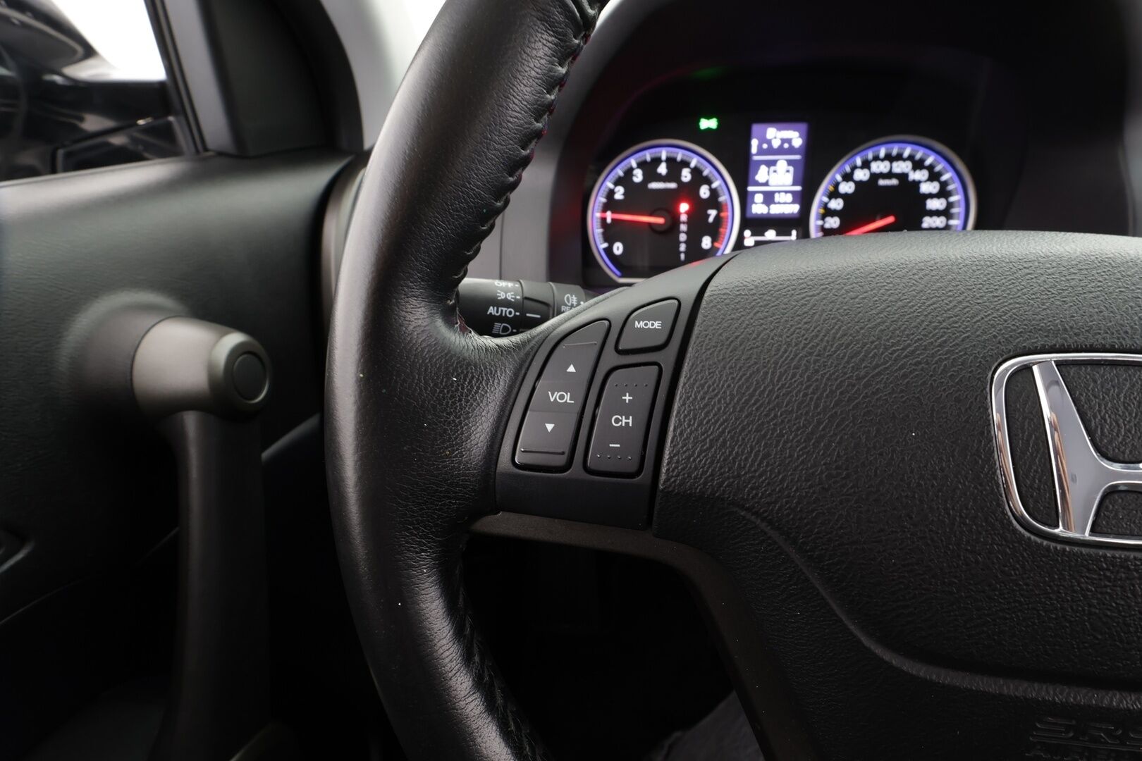 Honda CR-V 2012 2,0 Elegance AT Business * Suomi-auto / Juuri katsastettu! / Vakkari / P.tutka / Navi / Koukku / Lohkolämmitin * - Kahdet renkaat aluvanteilla - HULLU BLACKWEEK KORKOTARJOUS 2,49%