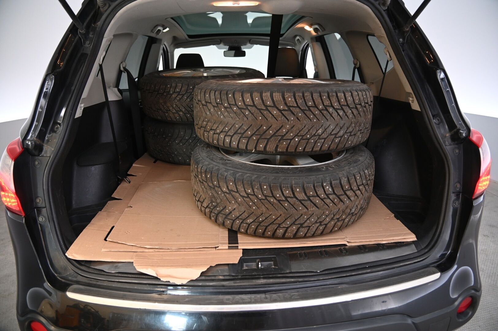 Nissan Qashqai+2 2012 1,6dCi DPF Stop / Start System Tekna 4WD 6M/T 17" MY12 - Myydään Huutokaupat.com