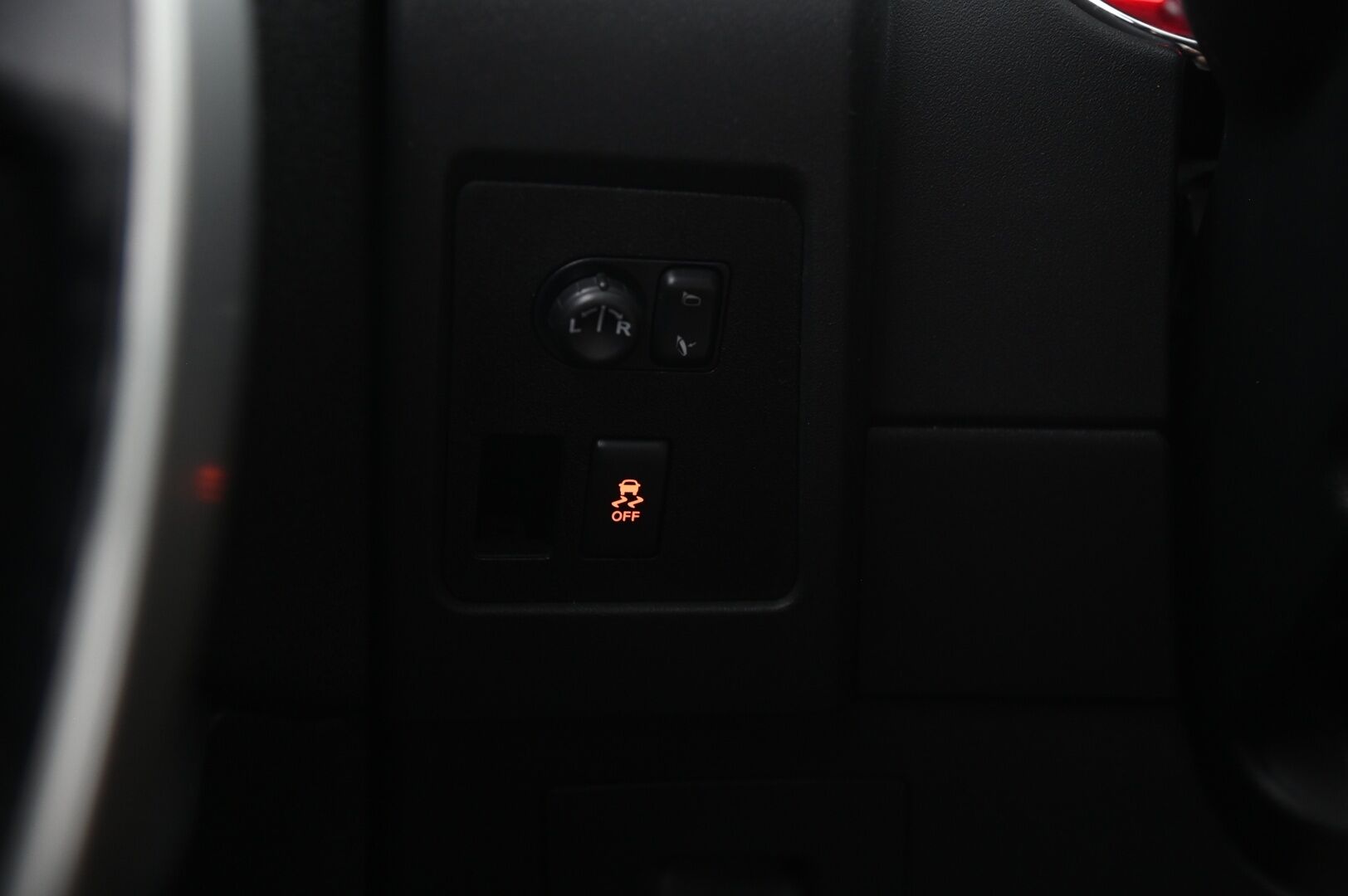 Nissan Qashqai+2 2012 1,6dCi DPF Stop / Start System Tekna 4WD 6M/T 17" MY12 - Myydään Huutokaupat.com