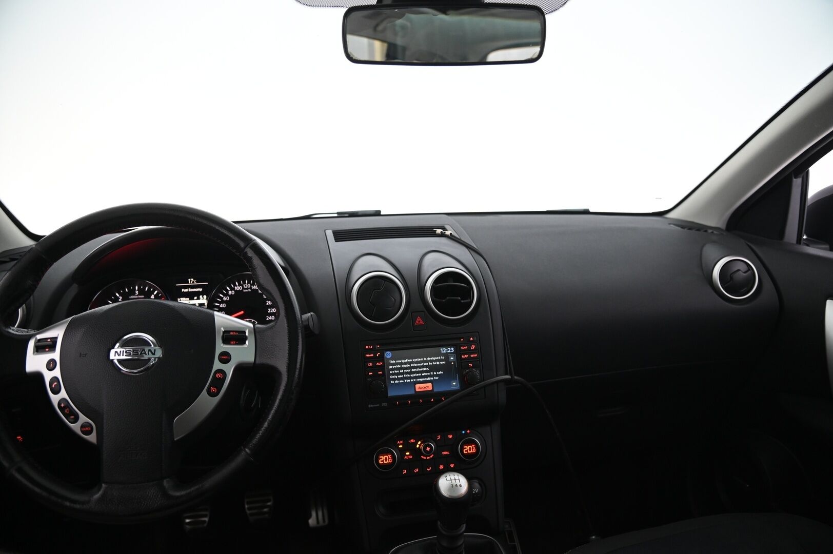 Nissan Qashqai+2 2012 1,6dCi DPF Stop / Start System Tekna 4WD 6M/T 17" MY12 - Myydään Huutokaupat.com