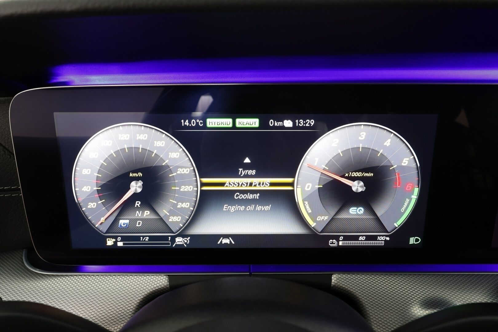 Mercedes-Benz E 2020 300 de T A Business AMG EQ Power * Distronic+ / 360° / HUD / Burmester / Muistipenkit / Panorama / Multibeam / Koukku * - KeylessGo / Kahdet renkaat aluvanteilla / Huippuvarusteet