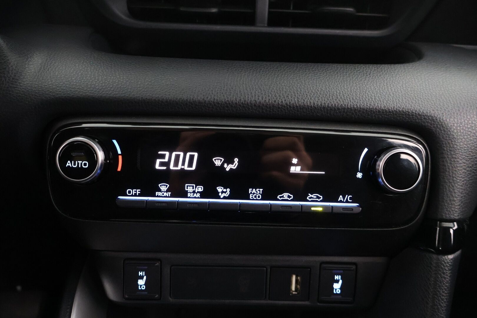 Toyota Yaris 2022 1,5 Hybrid Active -  Merkkihuollot | Adapt. Vak | P-kamera | Lohkolämmitin |Suomi-auto | Juuri katsastettu | 2x renkaat