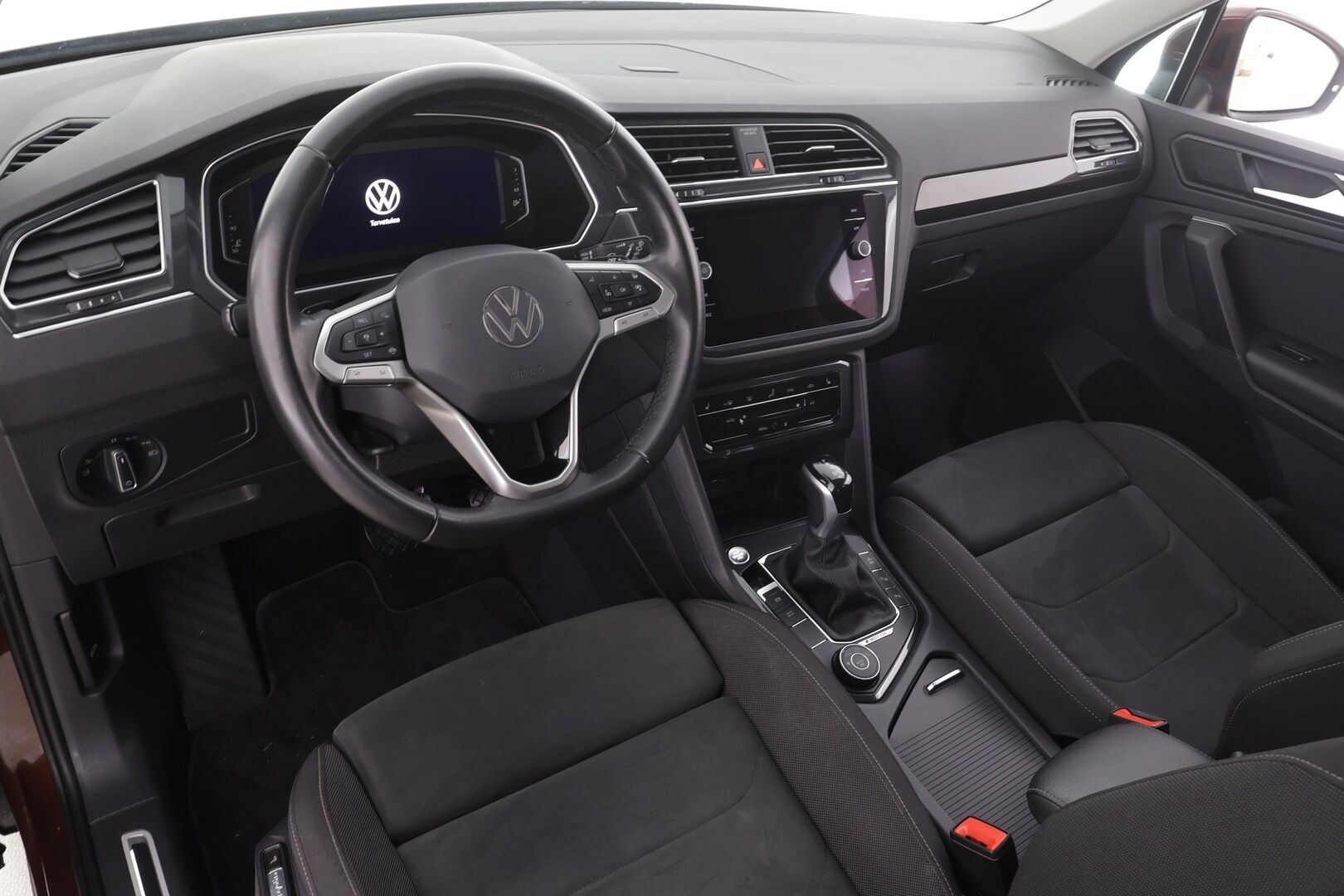 Volkswagen Tiguan 2022 2.0 TDI Style Business SCR 110 kW 4MOTION DSG - Webasto | Koukku | ACC | Matrix-LED | Kamera | Hierovat Sportpenkit | KATSO TÄMÄ KAMPANJAHINTA!  | 1-Om suomi-auto | Kahdet renkaat | ALV