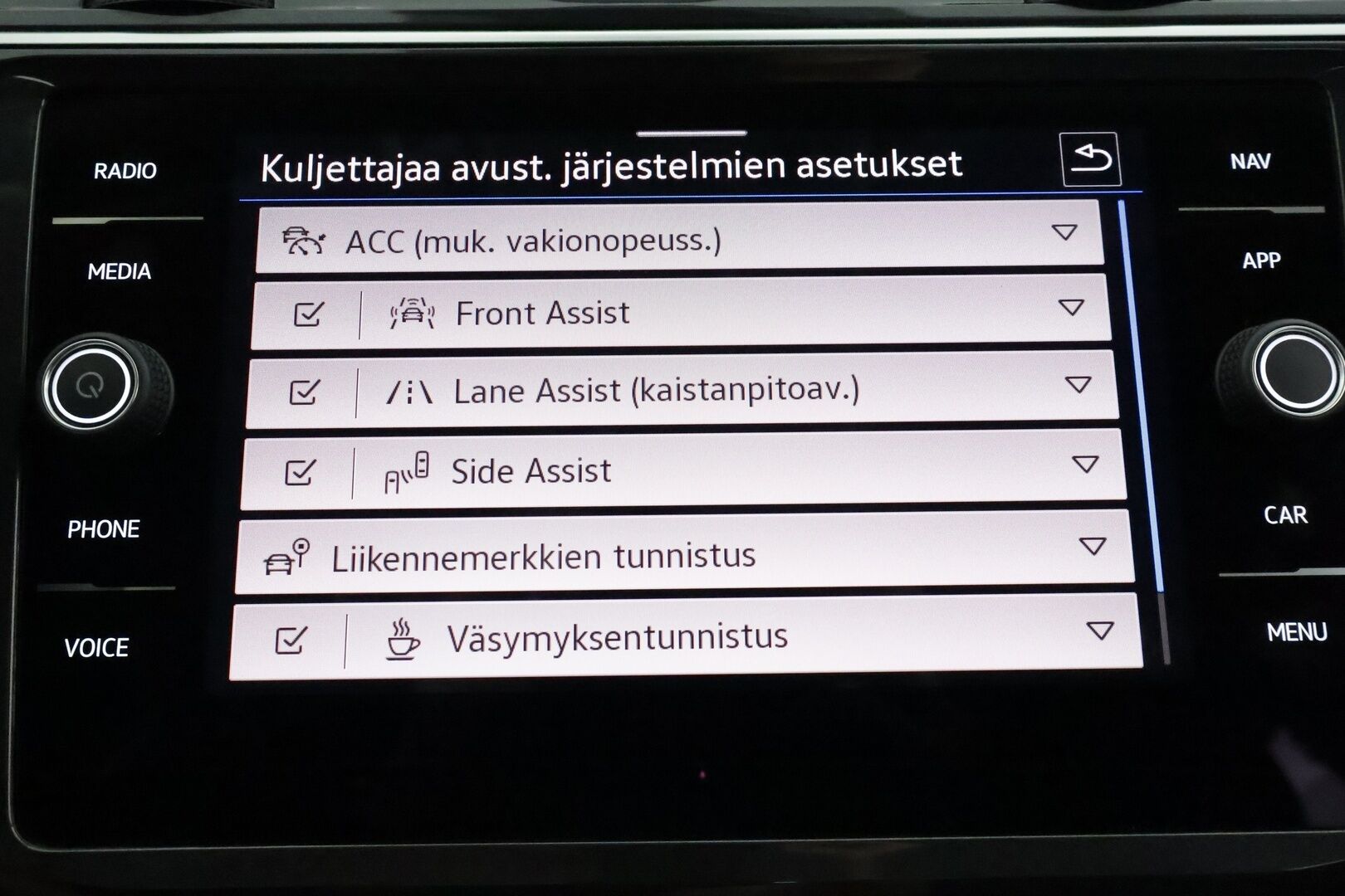 Volkswagen Tiguan 2022 Style Business 1,5 TSI 110 kW DSG **Webasto / Adapt.Vakkari / Matrix-LED / P.Kamera / Hierovat Penkit / Navi / Keyless** - 3,99 % KORKOTARJOUS TÄHÄN AUTOON - 1-om Suomi-auto / Kahdet Renkaat