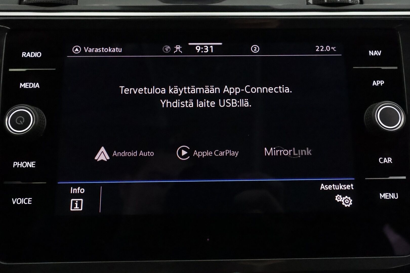 Volkswagen Tiguan 2022 Style Business 1,5 TSI 110 kW DSG **Webasto / Adapt.Vakkari / Matrix-LED / P.Kamera / Hierovat Penkit / Navi / Keyless** - 3,99 % KORKOTARJOUS TÄHÄN AUTOON - 1-om Suomi-auto / Kahdet Renkaat