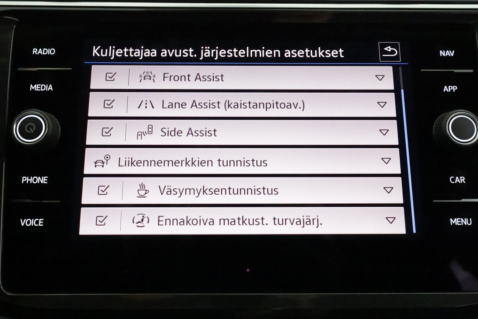 Volkswagen Tiguan 2022 Style Business 1,5 TSI 110 kW DSG **Webasto / Adapt.Vakkari / Matrix-LED / P.Kamera / Hierovat Penkit / Navi / Keyless** - 3,99 % KORKOTARJOUS TÄHÄN AUTOON - 1-om Suomi-auto / Kahdet Renkaat