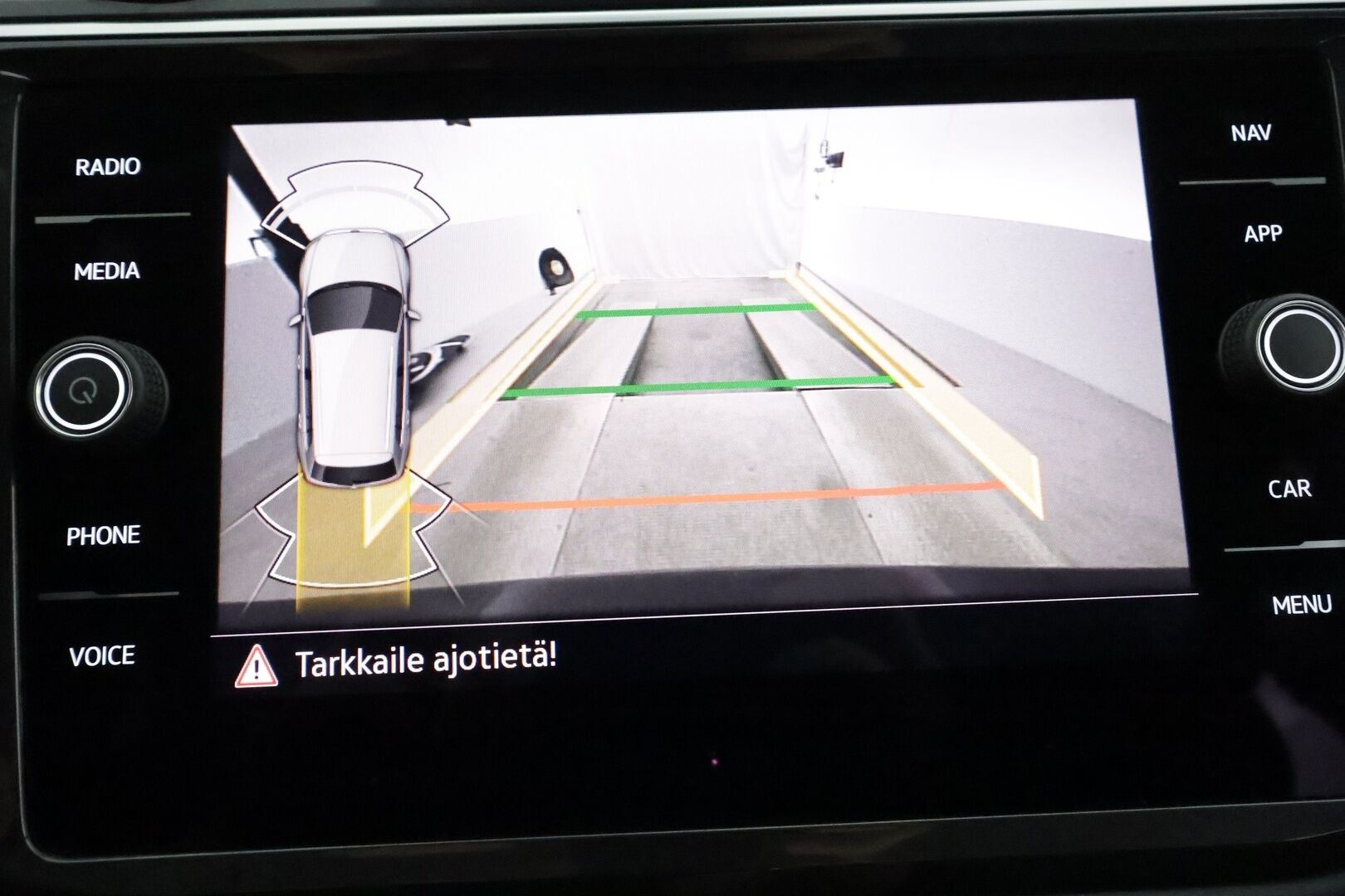 Volkswagen Tiguan 2022 Style Business 1,5 TSI 110 kW DSG **Webasto / Adapt.Vakkari / Matrix-LED / P.Kamera / Hierovat Penkit / Navi / Keyless** - 3,99 % KORKOTARJOUS TÄHÄN AUTOON - 1-om Suomi-auto / Kahdet Renkaat