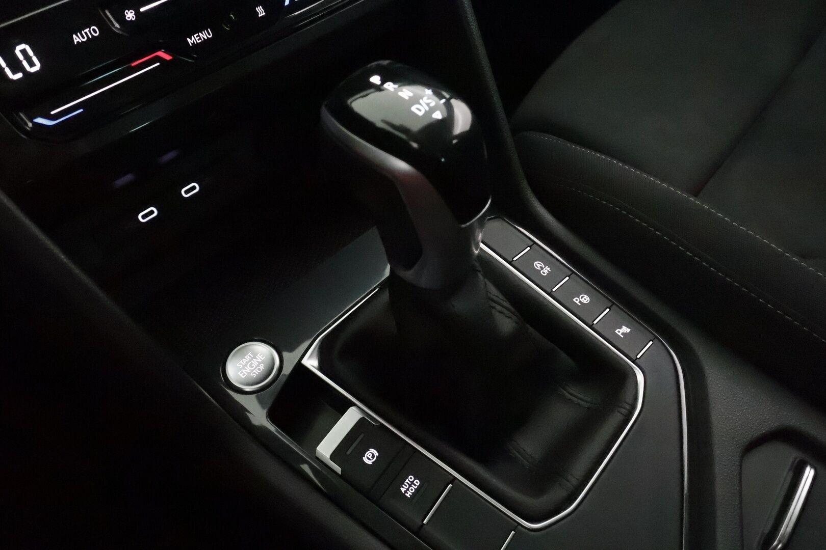 Volkswagen Tiguan 2022 Style Business 1,5 TSI 110 kW DSG **Webasto / Adapt.Vakkari / Matrix-LED / P.Kamera / Hierovat Penkit / Navi / Keyless** - 3,99 % KORKOTARJOUS TÄHÄN AUTOON - 1-om Suomi-auto / Kahdet Renkaat