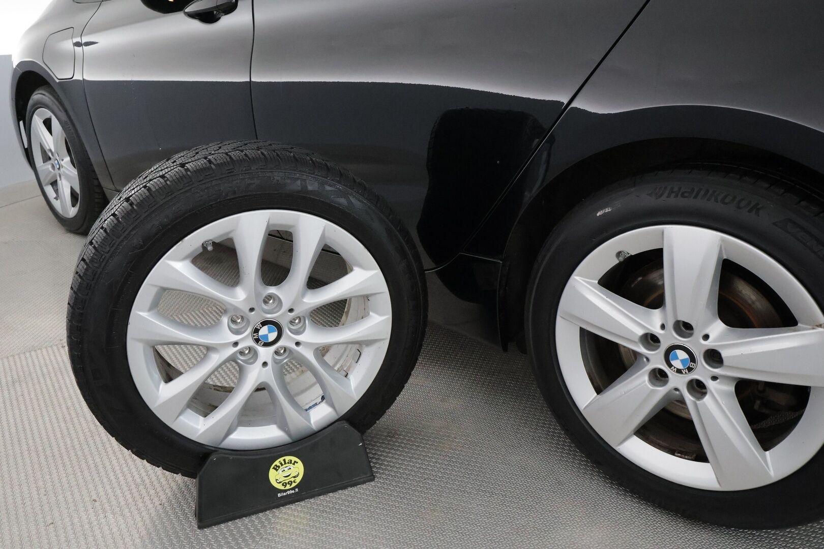 BMW 225 2020 F45 Active Tourer 225xe A ** HUD / P.kamera / LED-valot / Navi / Nahkaverhoilu ** - Kahdet Renkaat / Akku Kuntotarkistettu!