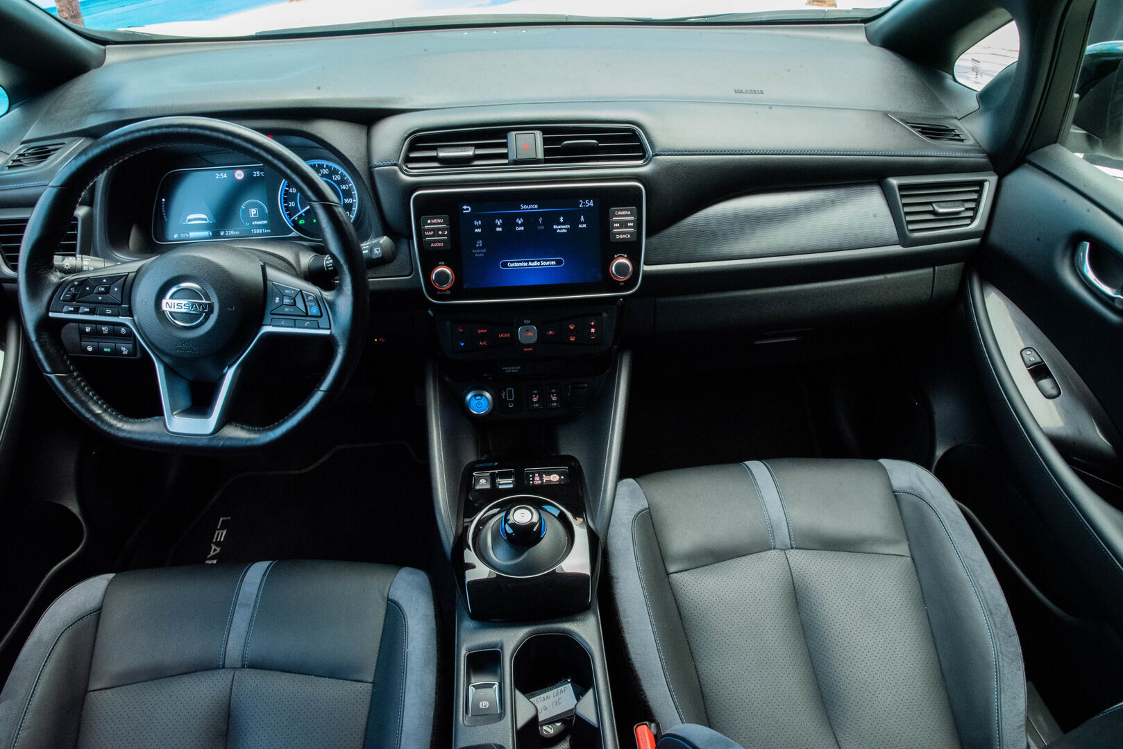 NISSAN LEAF 2019 40kWh Tekna - | 360° Kamera | ACC | Katveavustin | Pysäköintitutkat | Lämmitettävä ratti |