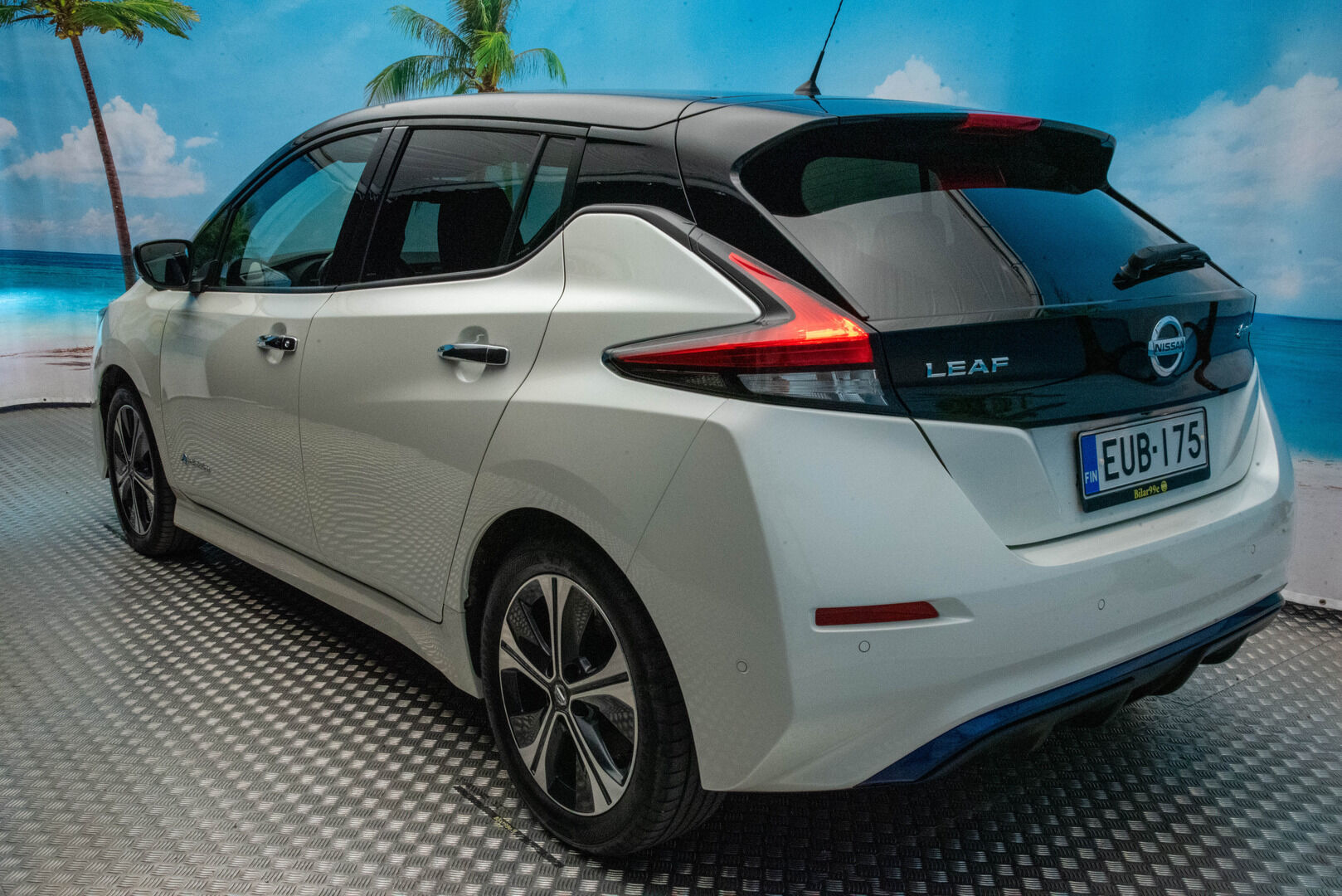 NISSAN LEAF 2019 40kWh Tekna - | 360° Kamera | ACC | Katveavustin | Pysäköintitutkat | Lämmitettävä ratti |