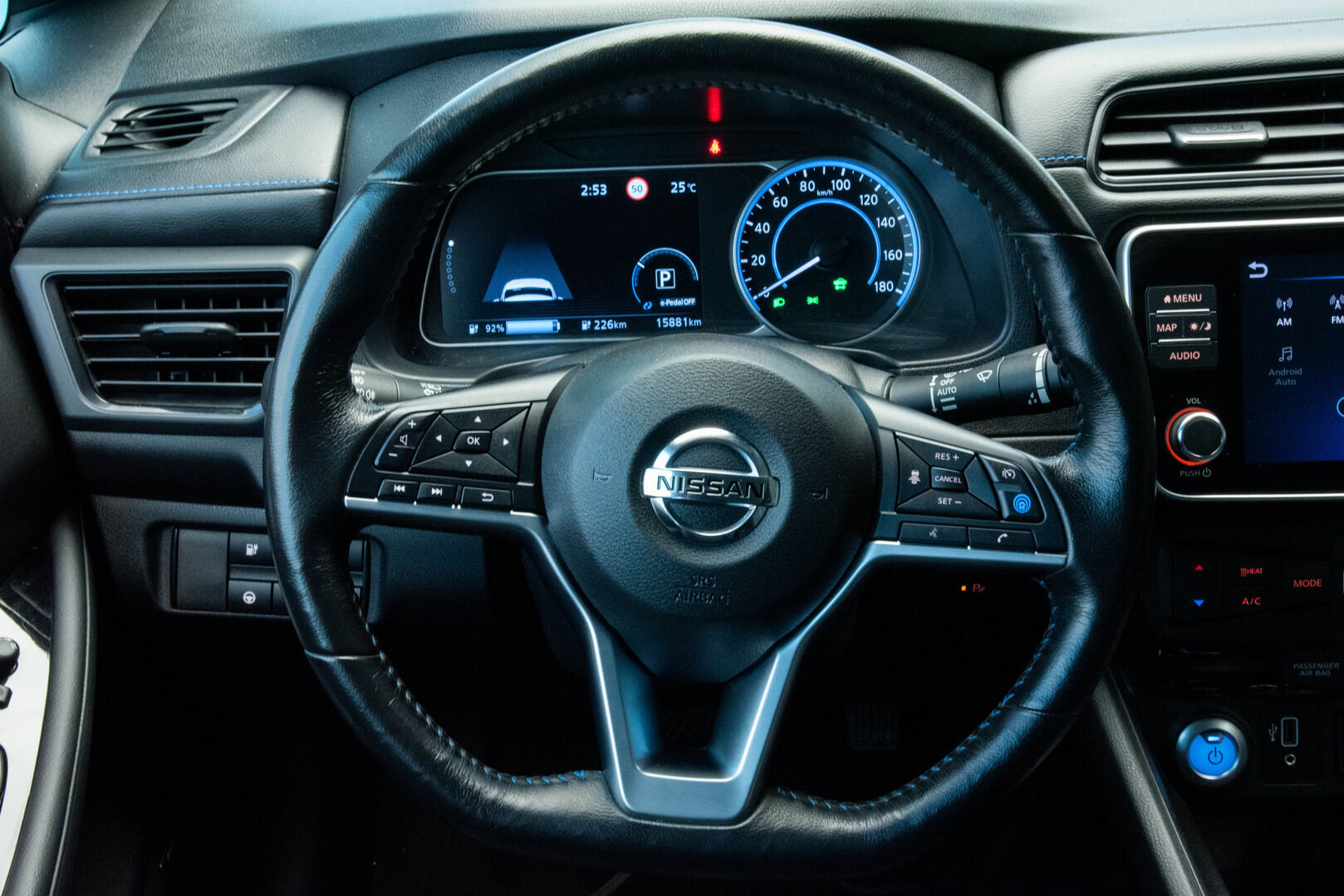 NISSAN LEAF 2019 40kWh Tekna - | 360° Kamera | ACC | Katveavustin | Pysäköintitutkat | Lämmitettävä ratti |
