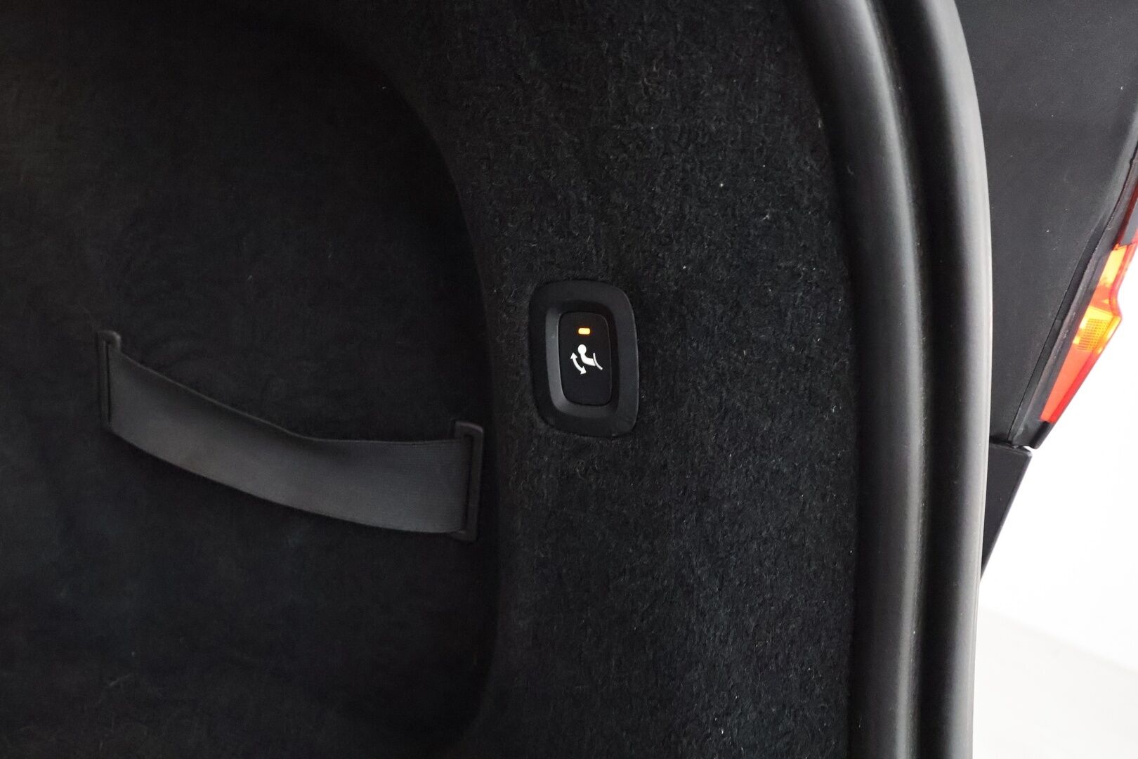 Volvo V90 2023 B4 MHEV Business Plus Bright aut - | Webasto | Koukku | ACC | Panorama | Full-LED | P.Kamera | Sporttinahat Muistilla | Navi | Kaistavahti | Keyless | Digimittaristo | Apple&Android  |1-om Suomi-auto | Kahdet renkaat |