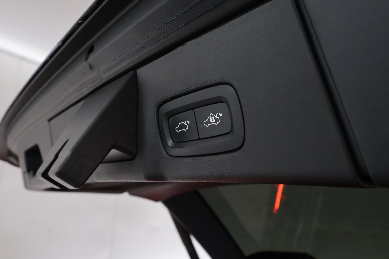 Volvo V90 2023 B4 MHEV Business Plus Bright aut - | Webasto | Koukku | ACC | Panorama | Full-LED | P.Kamera | Sporttinahat Muistilla | Navi | Kaistavahti | Keyless | Digimittaristo | Apple&Android  |1-om Suomi-auto | Kahdet renkaat | - KORKO VAIN 3,99 %