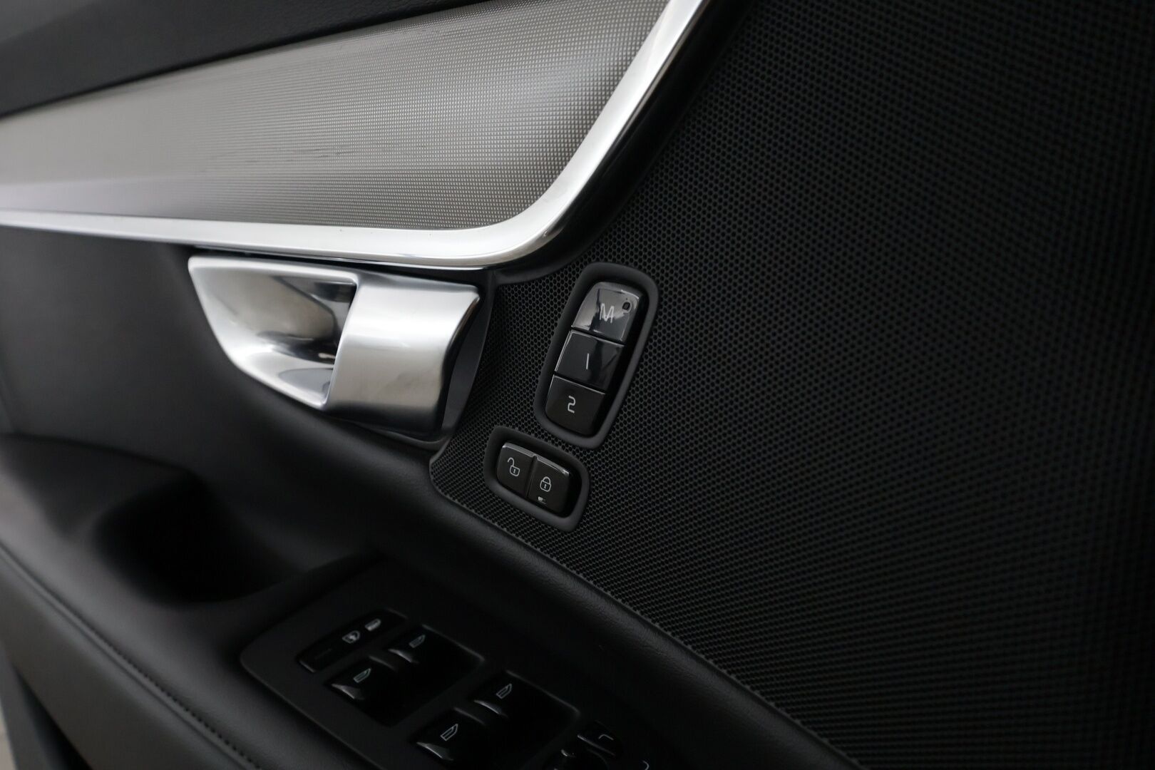 Volvo V90 2023 B4 MHEV Business Plus Bright aut - | Webasto | Koukku | ACC | Panorama | Full-LED | P.Kamera | Sporttinahat Muistilla | Navi | Kaistavahti | Keyless | Digimittaristo | Apple&Android  |1-om Suomi-auto | Kahdet renkaat | - KORKO VAIN 3,99 %