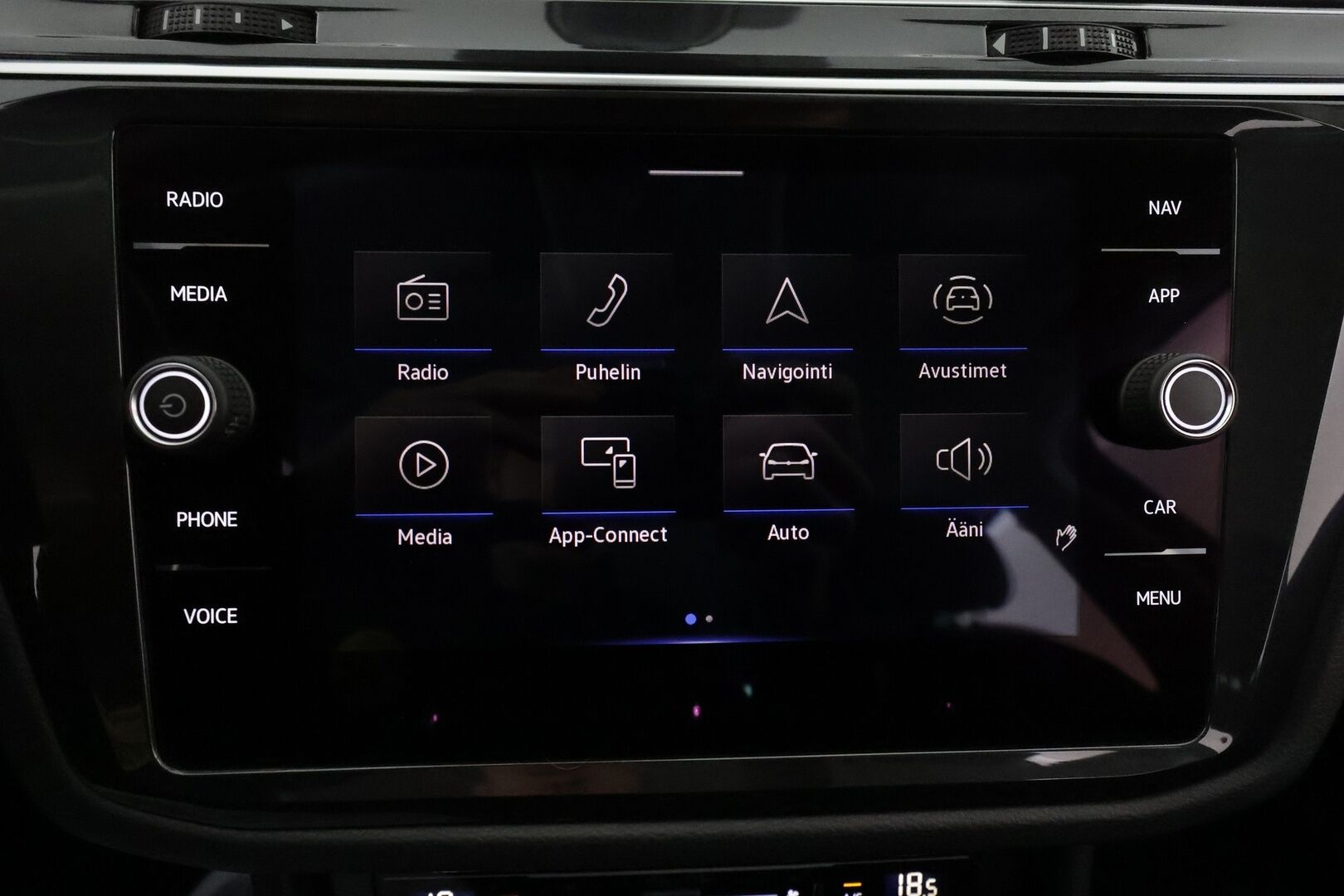 Volkswagen Tiguan 2022 Style 1,5TSI Business 110 kW DSG / 1.Om Suomi-auto / Webasto / Adapt.vakkari / iQ.Light / P.kamera / Koukku - Digimittari / KeyLessGo / Kahdet hyvät renkaat
