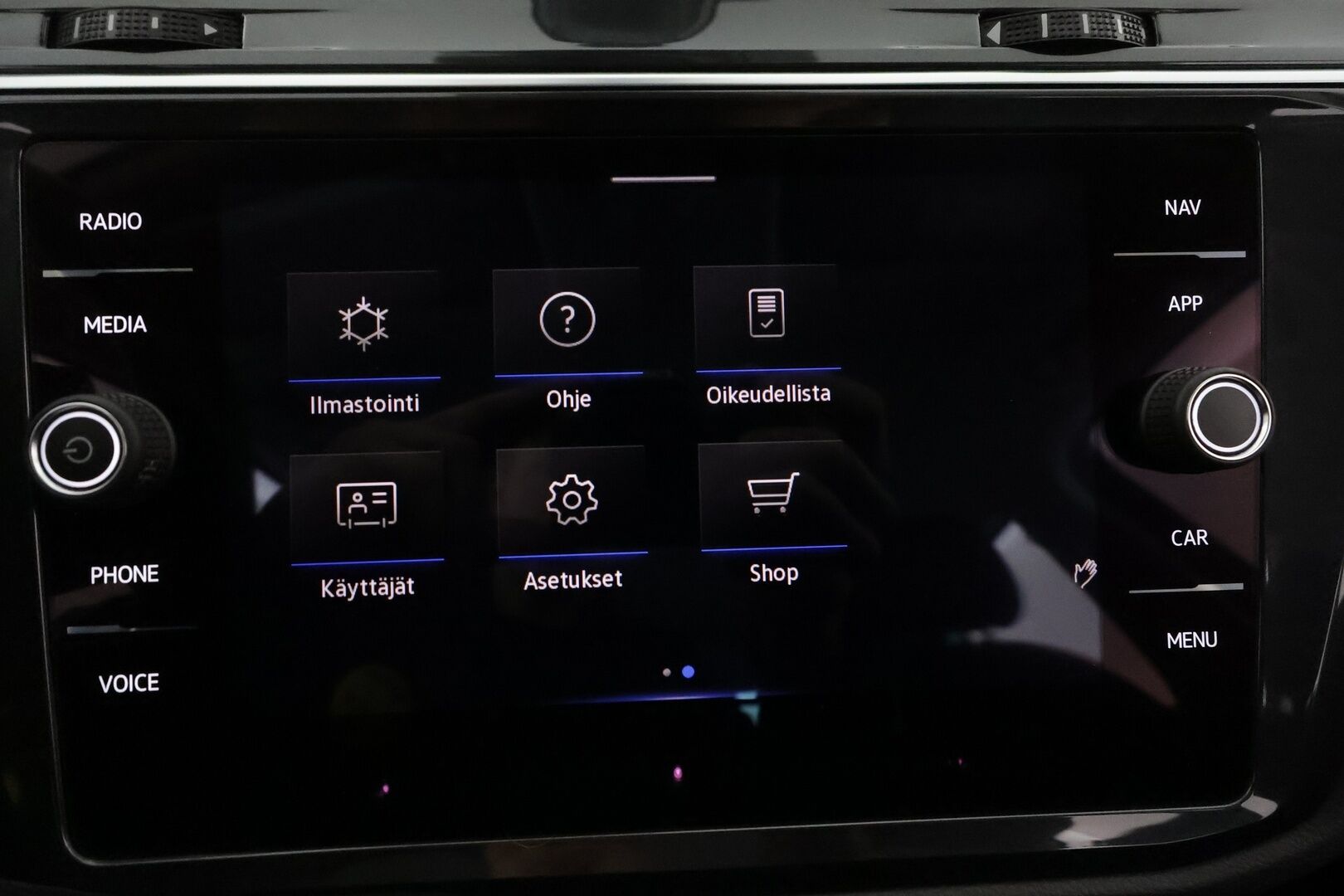 Volkswagen Tiguan 2022 Style 1,5TSI Business 110 kW DSG / 1.Om Suomi-auto / Webasto / Adapt.vakkari / iQ.Light / P.kamera / Koukku - Digimittari / KeyLessGo / Kahdet hyvät renkaat
