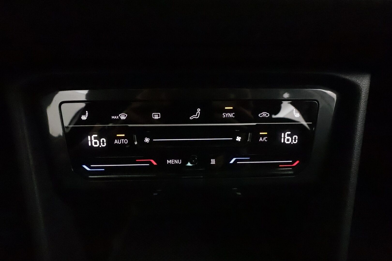 Volkswagen Tiguan 2022 Style Business 1,5 TSI 110 kW DSG **Webasto / Koukku / ACC / Matrix-LED / P.Kamera / Kaistavahti / KeylessGO** - 1-om Suomi-auto / Kahdet Renkaat