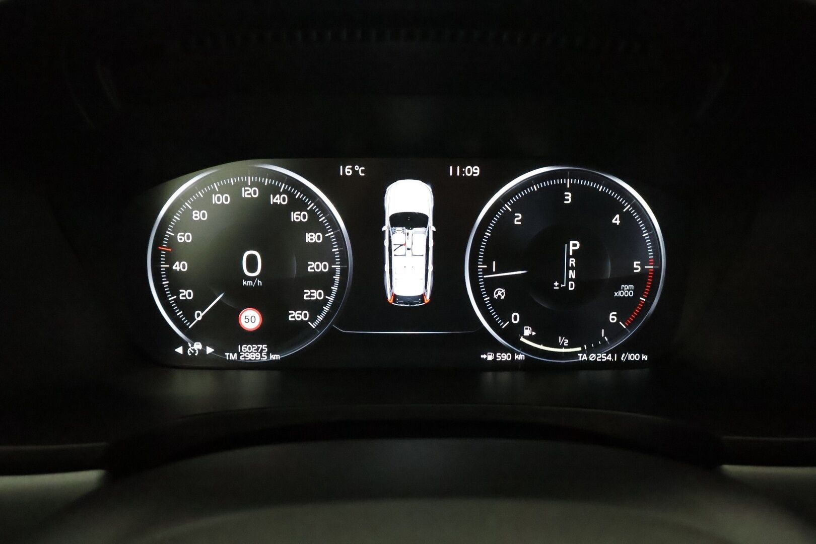 Volvo V90 2019 D4 AWD Momentum **Merkkihuollettu / Webasto / Adapt. vakkari / P.kamera / VOC / Koukku / Kaistavahti**