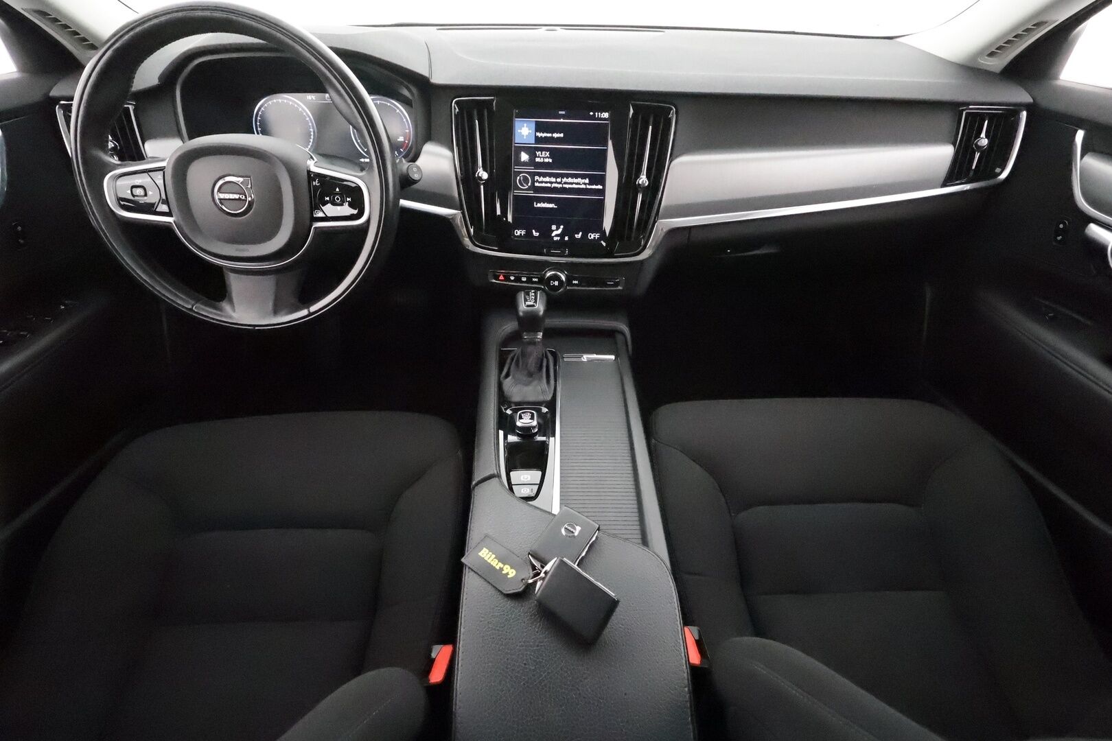 Volvo V90 2019 D4 AWD Momentum **Merkkihuollettu / Webasto / Adapt. vakkari / P.kamera / VOC / Koukku / Kaistavahti**