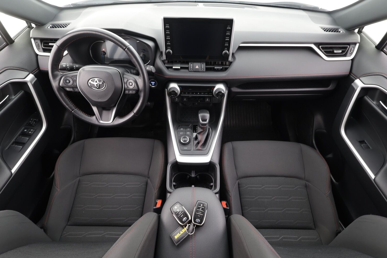 Toyota RAV4 Plug-in 2022 Hybrid 2,5 AWD-i Active Business Edition - | ACC | ILP | Webasto | Koukku | LTA | BSM | RSA | Navi | Keyless | P.kamera | Apple & Android | Lämm. ratti | Merkkihuollot | 2x renkaat aluin |