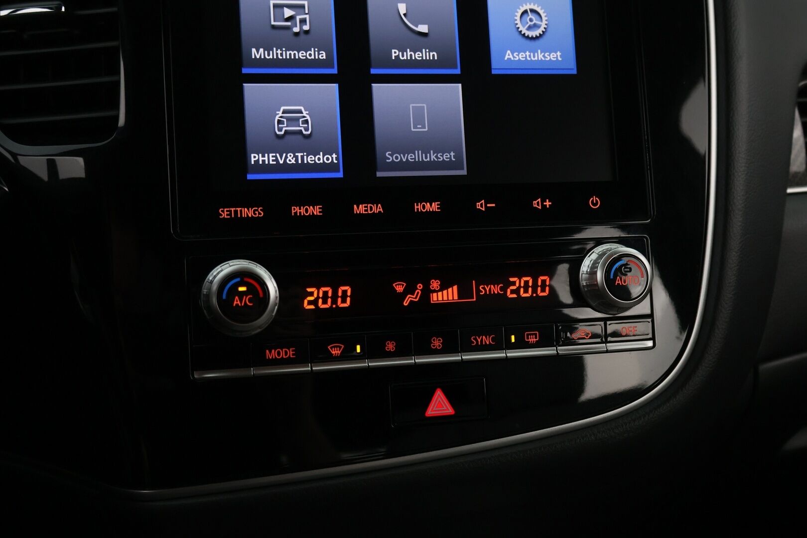 Mitsubishi Outlander PHEV 2020 Business 4WD 5P - Adapt.Vakkari / Power Sound / 360-Kamera / Vetokoukku / LED / Vaalea Nahkasisusta / KeylessGo / Supervarusteet!