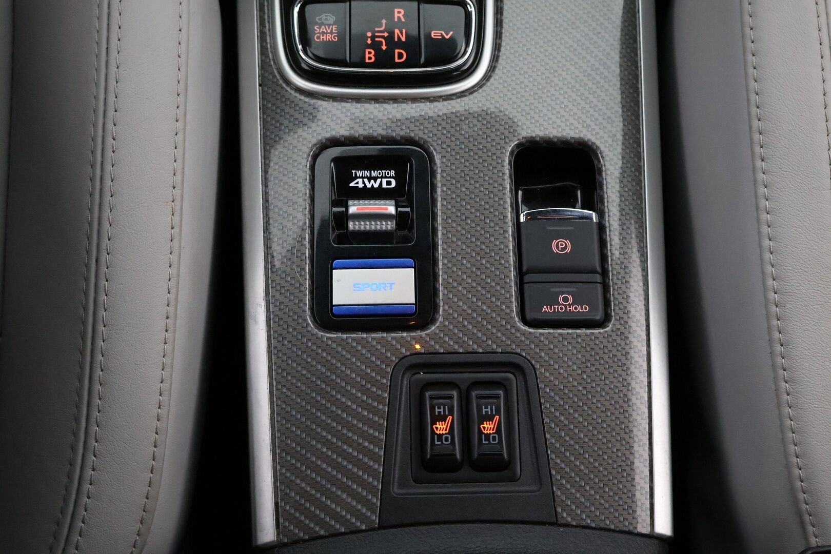 Mitsubishi Outlander PHEV 2020 Business 4WD 5P - Adapt.Vakkari / Power Sound / 360-Kamera / Vetokoukku / LED / Vaalea Nahkasisusta / KeylessGo / Supervarusteet!