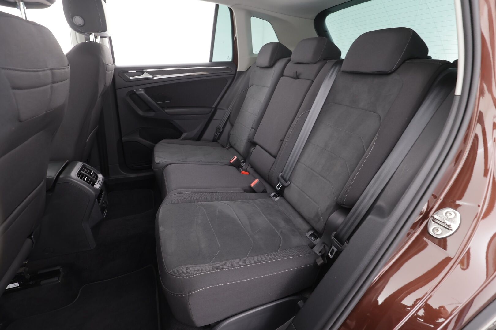 Volkswagen Tiguan 2022 Style 1,5 TSI 110 kW DSG * Webasto / Koukku / ACC / Matrix-LED / P.kamera / Hierovat Sportpenkit * - 1.om Suomi-auto / Seuraava katsastus vasta 02/28!*