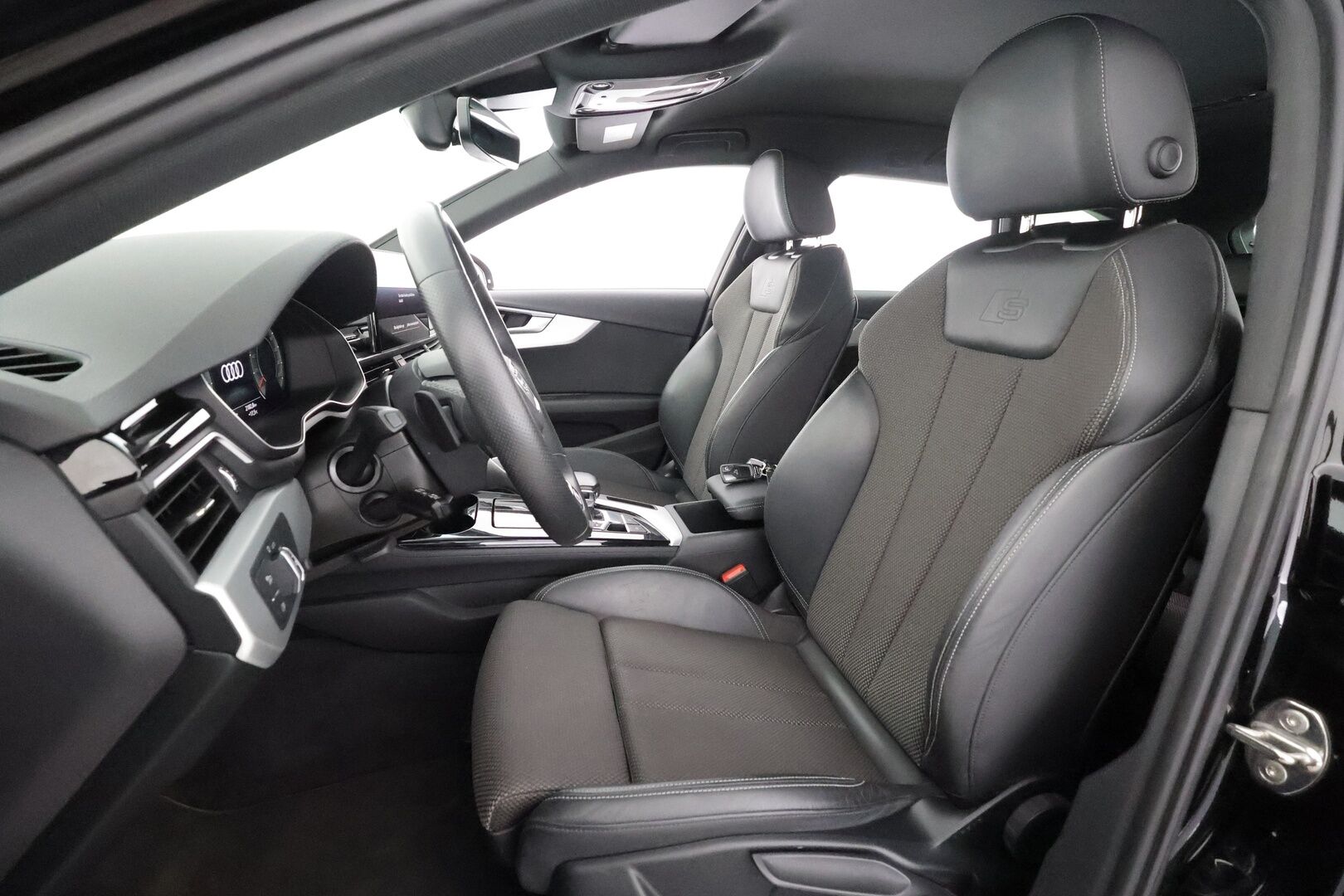 Audi A4 2022 Avant Business 40 TFSI 150 kW MHEV quattro S tronic - | ACC | PA-Lisälämmitin | Matrix-LED | P.Kamera | Digimittaristo | Puolinahat Sporttipenkit | 1.Om Suomi-auto | Kahdet Renkaat |