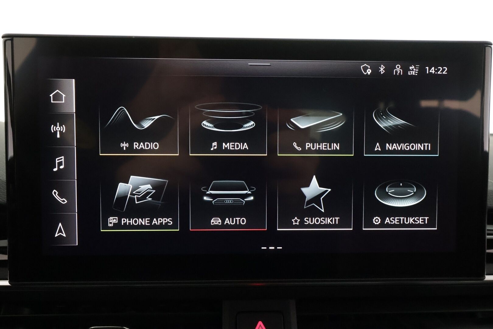 Audi A4 2022 Avant Business 40 TFSI 150 kW MHEV quattro S tronic - | ACC | PA-Lisälämmitin | Matrix-LED | P.Kamera | Digimittaristo | Puolinahat Sporttipenkit | 1.Om Suomi-auto | Kahdet Renkaat |