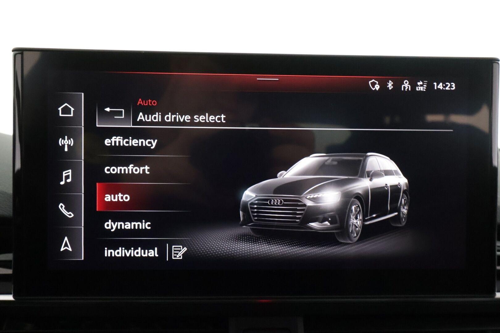 Audi A4 2022 Avant Business 40 TFSI 150 kW MHEV quattro S tronic - | ACC | PA-Lisälämmitin | Matrix-LED | P.Kamera | Digimittaristo | Puolinahat Sporttipenkit | 1.Om Suomi-auto | Kahdet Renkaat |