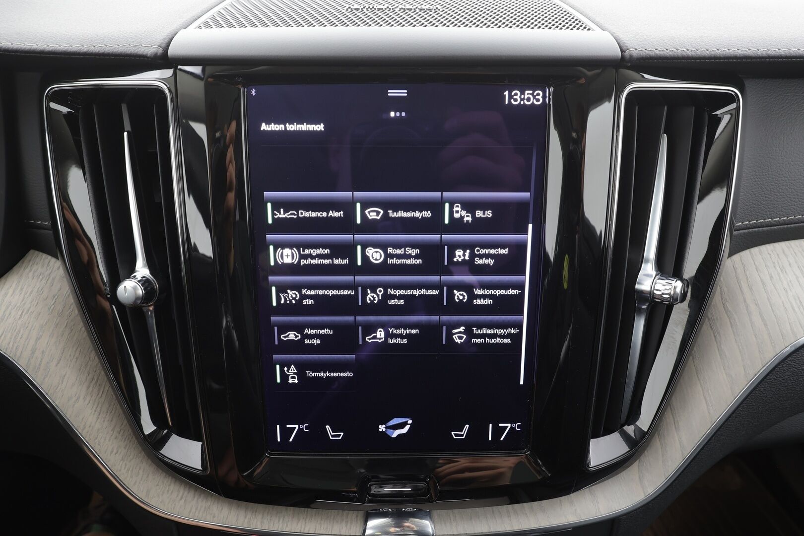 Volvo XC60 2021 T6 TwE AWD Inscription aut * Pilot assist / Webasto / H/K / Muistipenkki / 360-Kamera / Keyless / LED / Sportipenkit * - Kahdet Renkaat / Merkkihuollettu