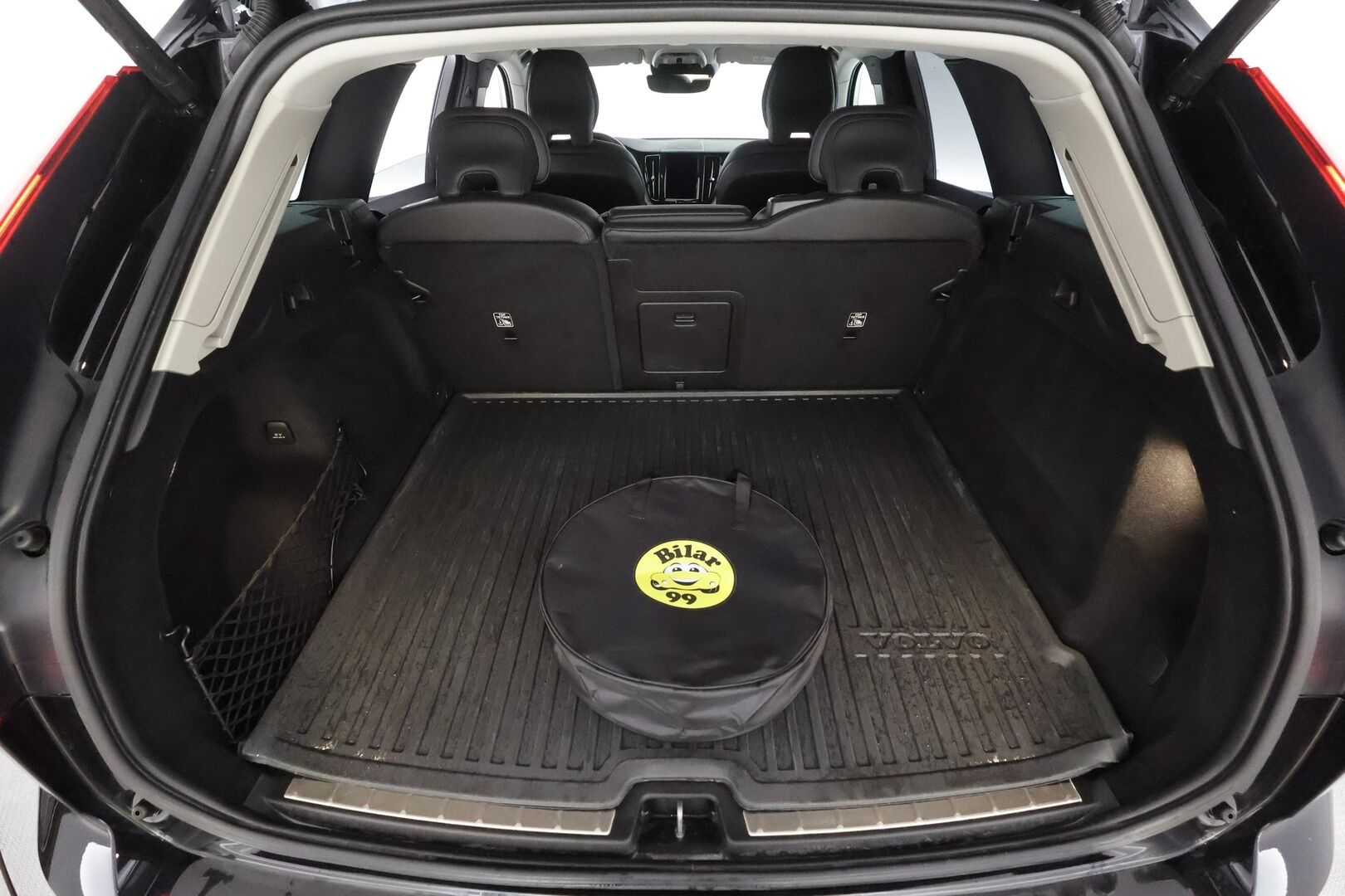 Volvo XC60 2021 T6 TwE AWD Inscription aut * Pilot assist / Webasto / H/K / Muistipenkki / 360-Kamera / Keyless / LED / Sportipenkit * - Kahdet Renkaat / Merkkihuollettu