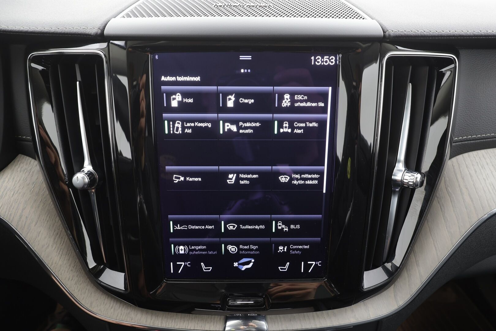 Volvo XC60 2021 T6 TwE AWD Inscription aut * Pilot assist / Webasto / H/K / Muistipenkki / 360-Kamera / Keyless / LED / Sportipenkit * - Kahdet Renkaat / Merkkihuollettu