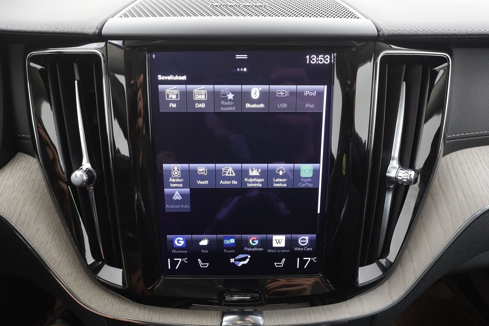 Volvo XC60 2021 T6 TwE AWD Inscription aut * Pilot assist / Webasto / H/K / Muistipenkki / 360-Kamera / Keyless / LED / Sportipenkit * - Kahdet Renkaat / Merkkihuollettu