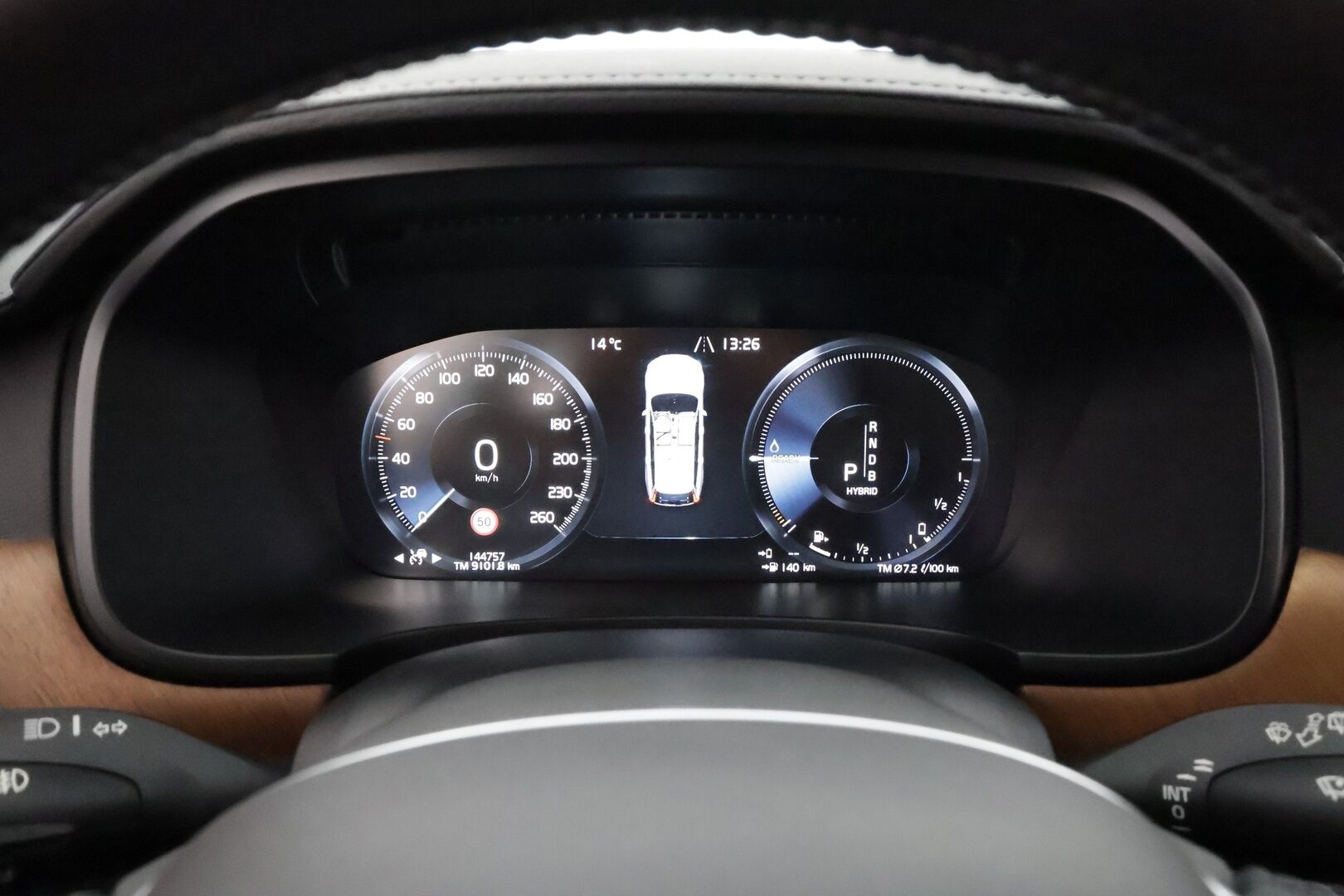 Volvo V90 2019 T8 AWD Inscription aut * Pilot assist / Webasto / Koukku / HUD / Panorama / Muistipenkit / B&W / 360-Kamera / Sporttipenkit / Keyless * - Bowers&Wilkins / HUD / Merkkihuollot / Juuri huollettu