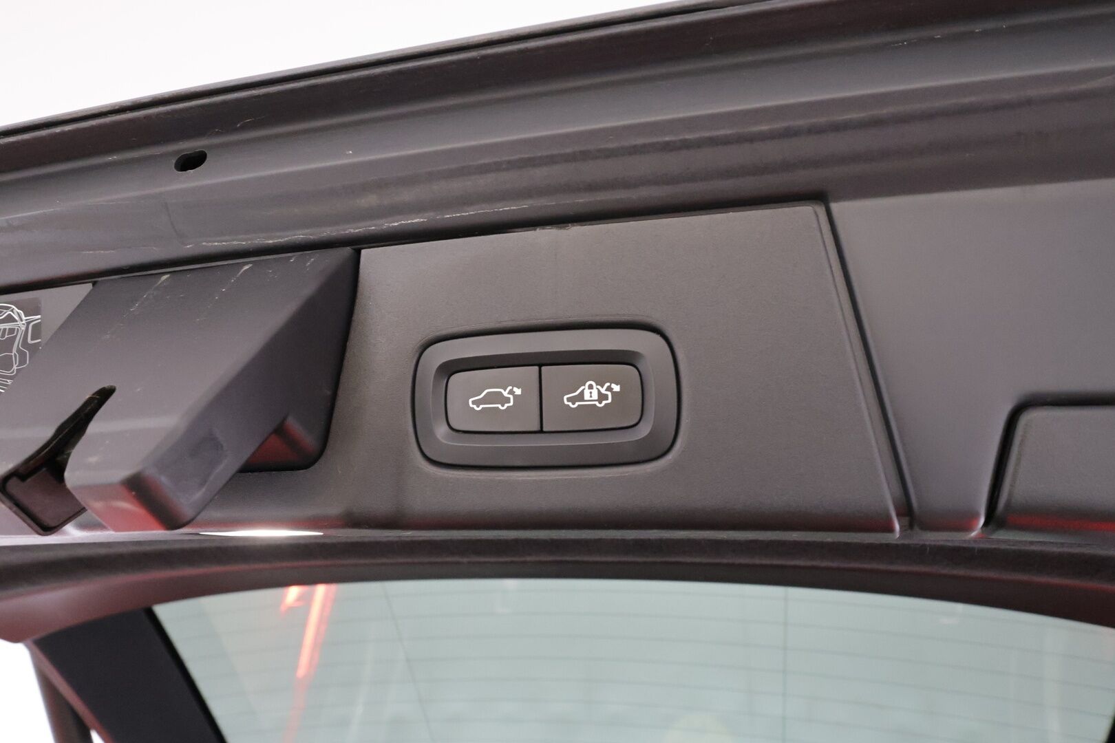 Volvo V90 2019 T8 AWD Inscription aut * Pilot assist / Webasto / Koukku / HUD / Panorama / Muistipenkit / B&W / 360-Kamera / Sporttipenkit / Keyless * - Bowers&Wilkins / HUD / Merkkihuollot / Juuri huollettu